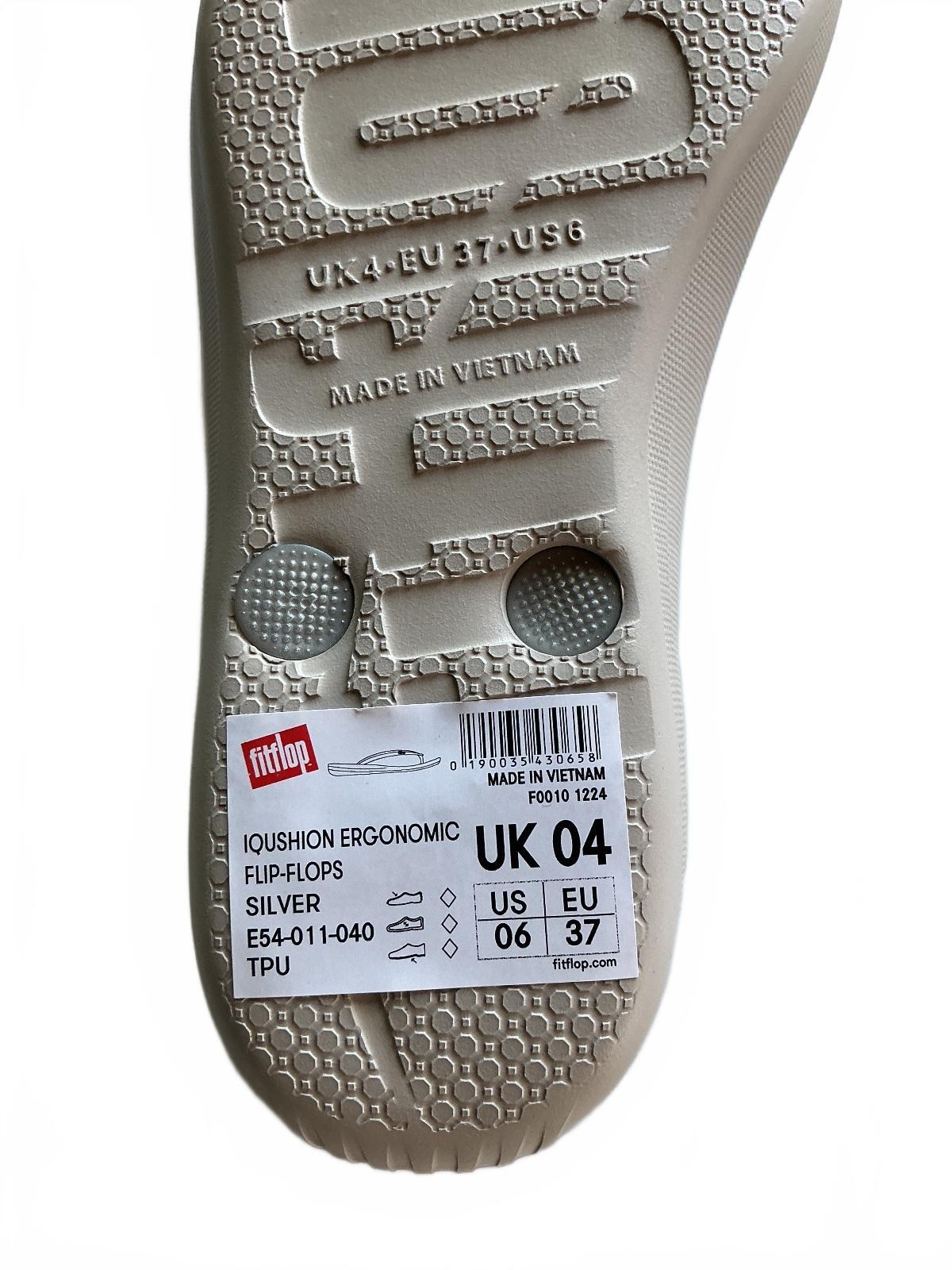 FitFlop Iqushion Ergonomic Flip-Flops Silver UK 4 EU 37 Comfortable Sandals