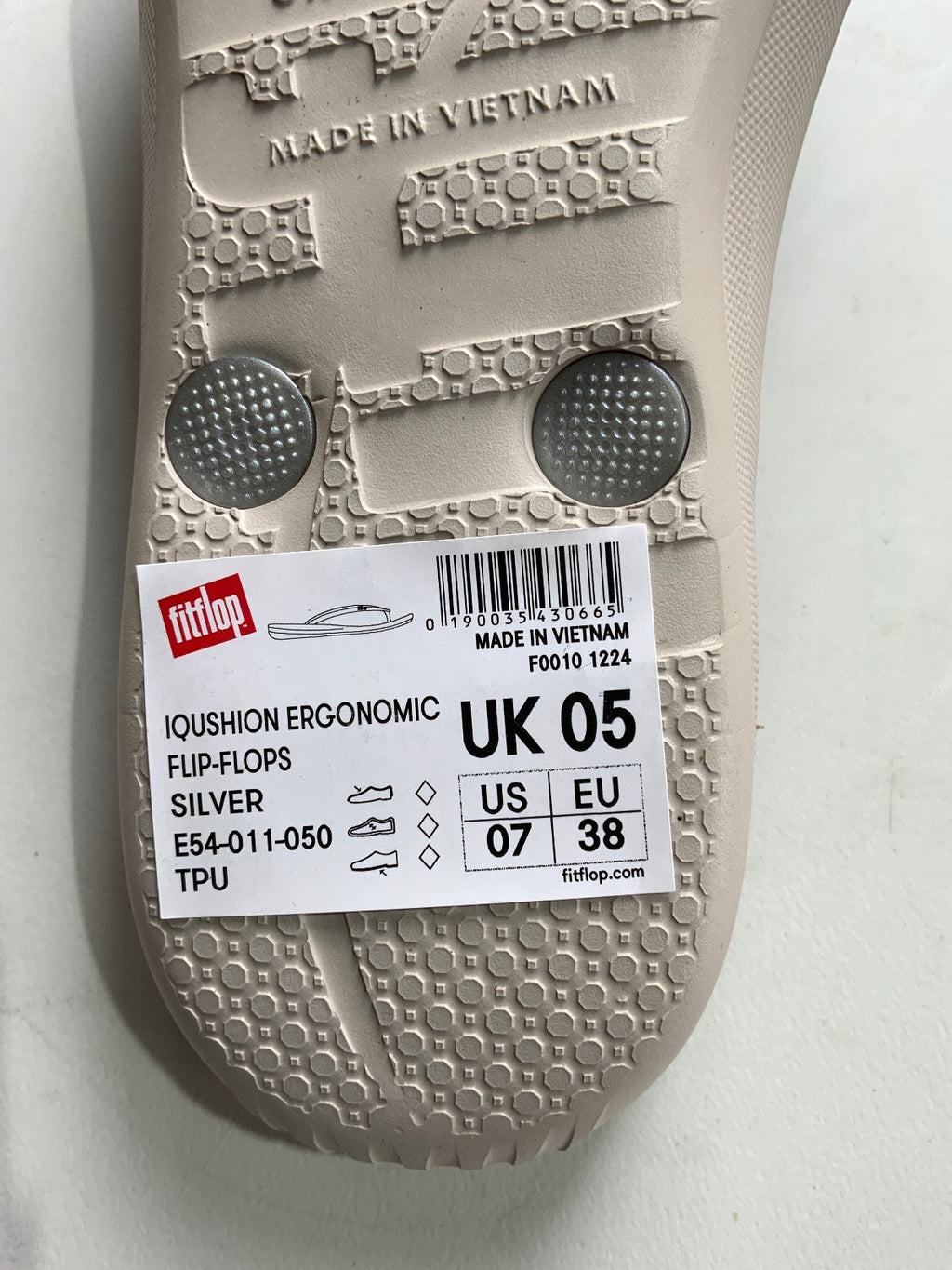 FitFlop Iqushion Ergonomic Flip-Flops Silver UK 5 Comfortable Sandals