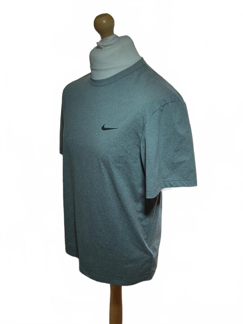 Nike Hyverse Drifit Grey Short Sleeve T-Shirt Size Regular M Casual Activewear