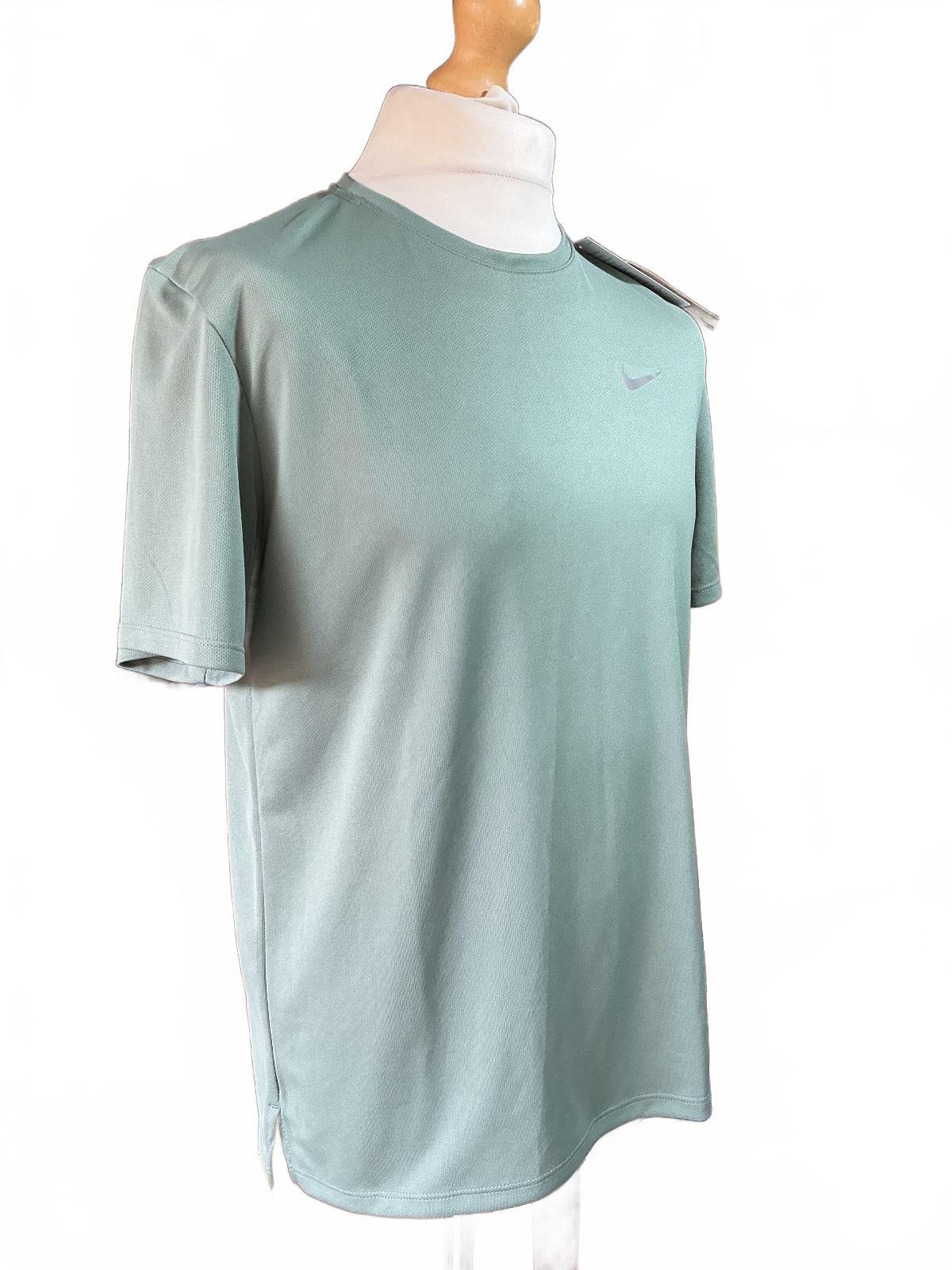 *NEW* Nike Dri-FIT Men's Medium Green Short Sleeve Sports T-Shirt