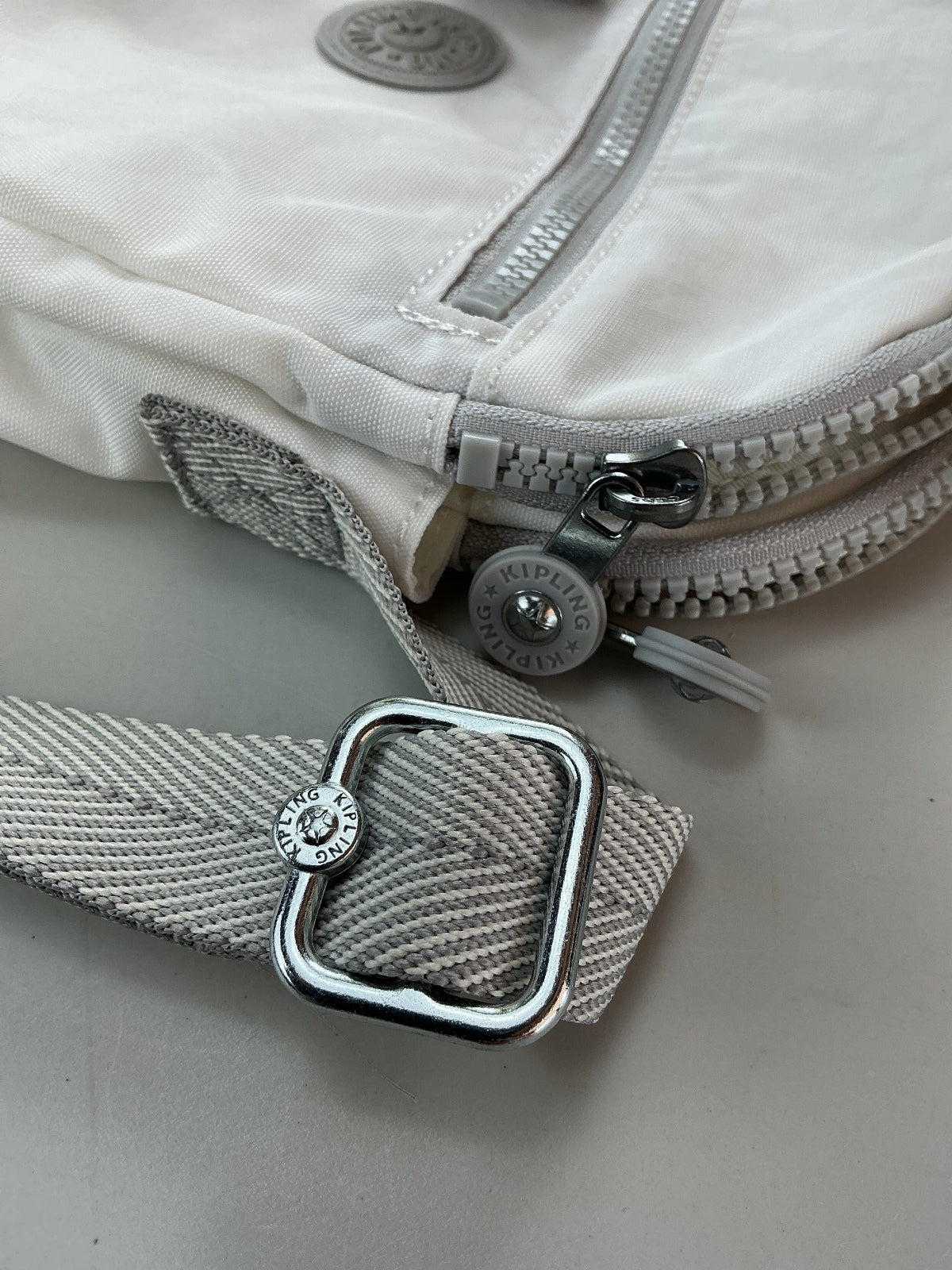 Kipling Keeffe Crossbody Bag Women White Adjustable Strap Lightweight