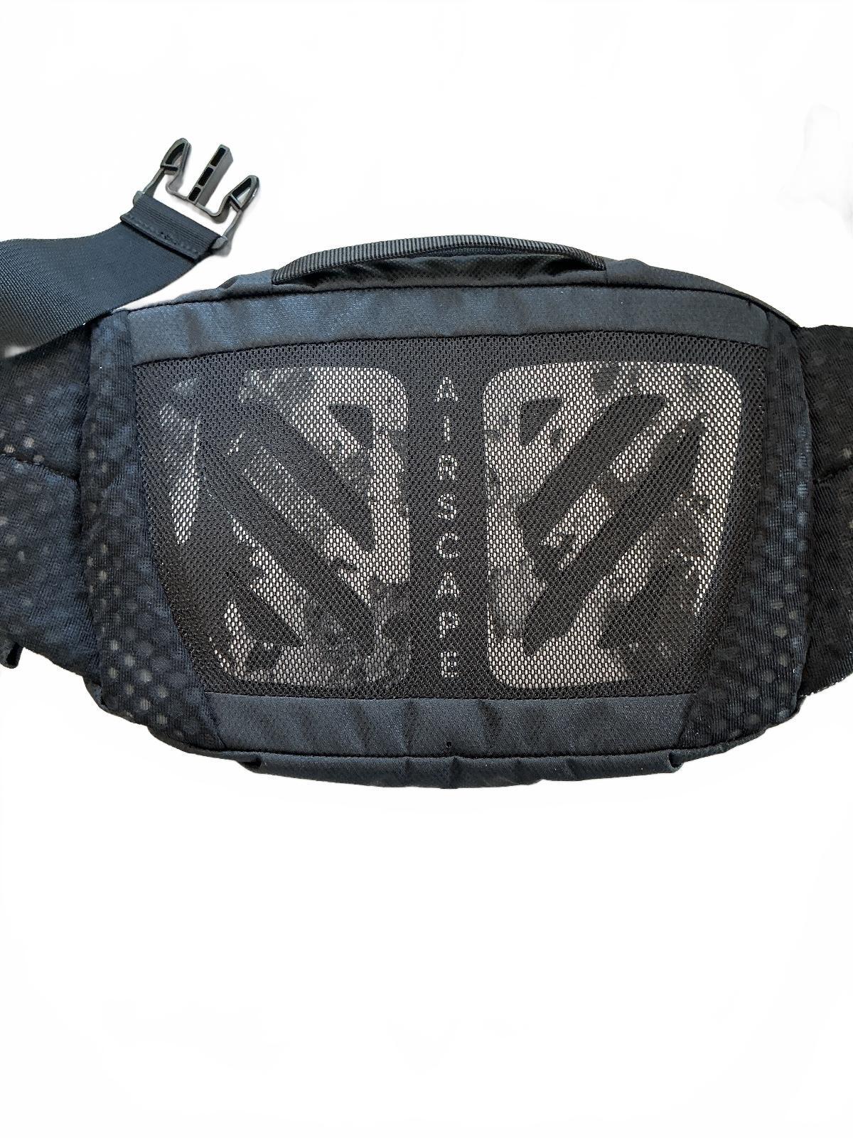 Osprey Seral 7 MTB Hydration Waist Pack Black Medium Used Once