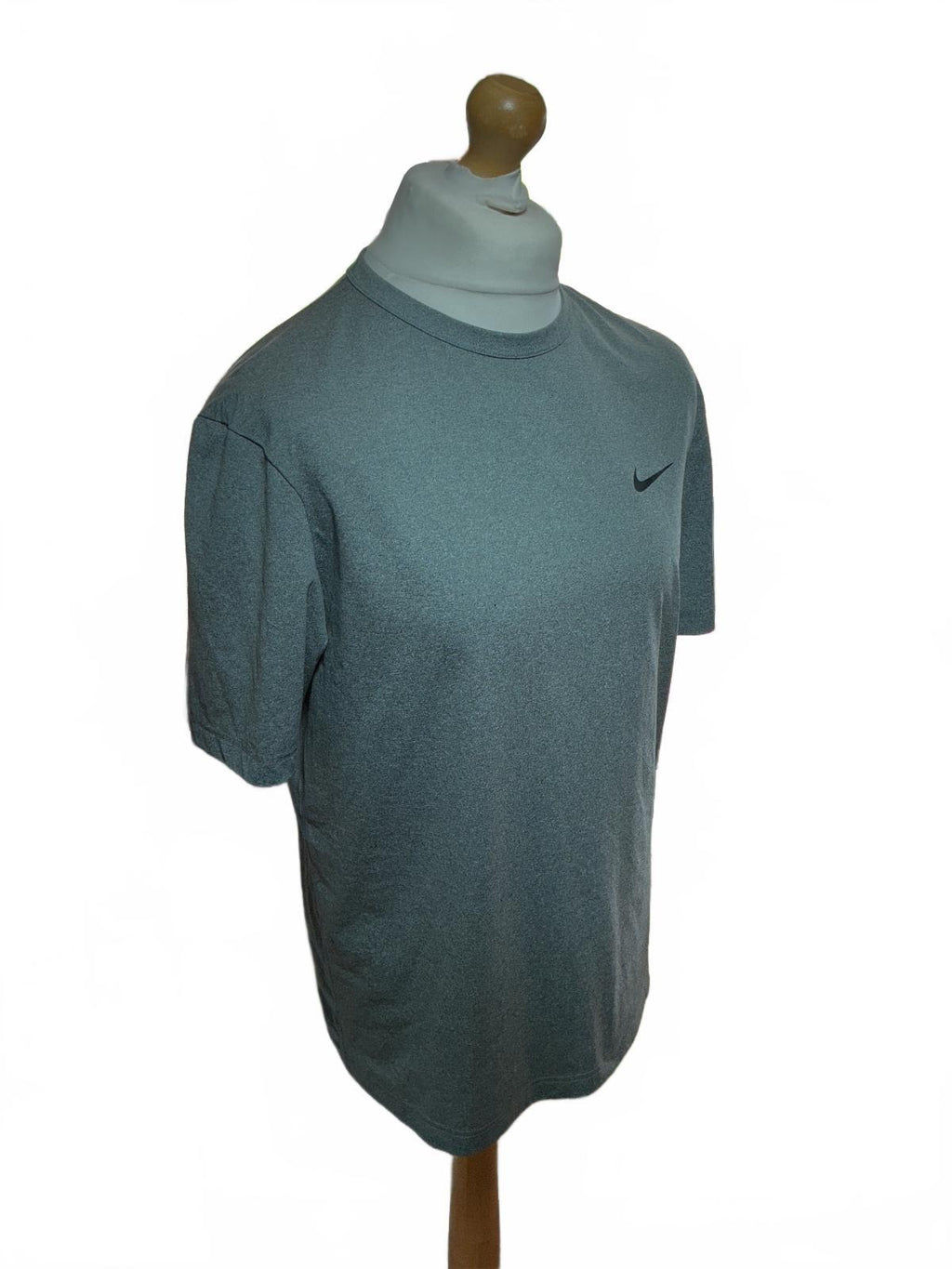 Nike Hyverse Drifit Grey Short Sleeve T-Shirt Size Regular M Casual Activewear