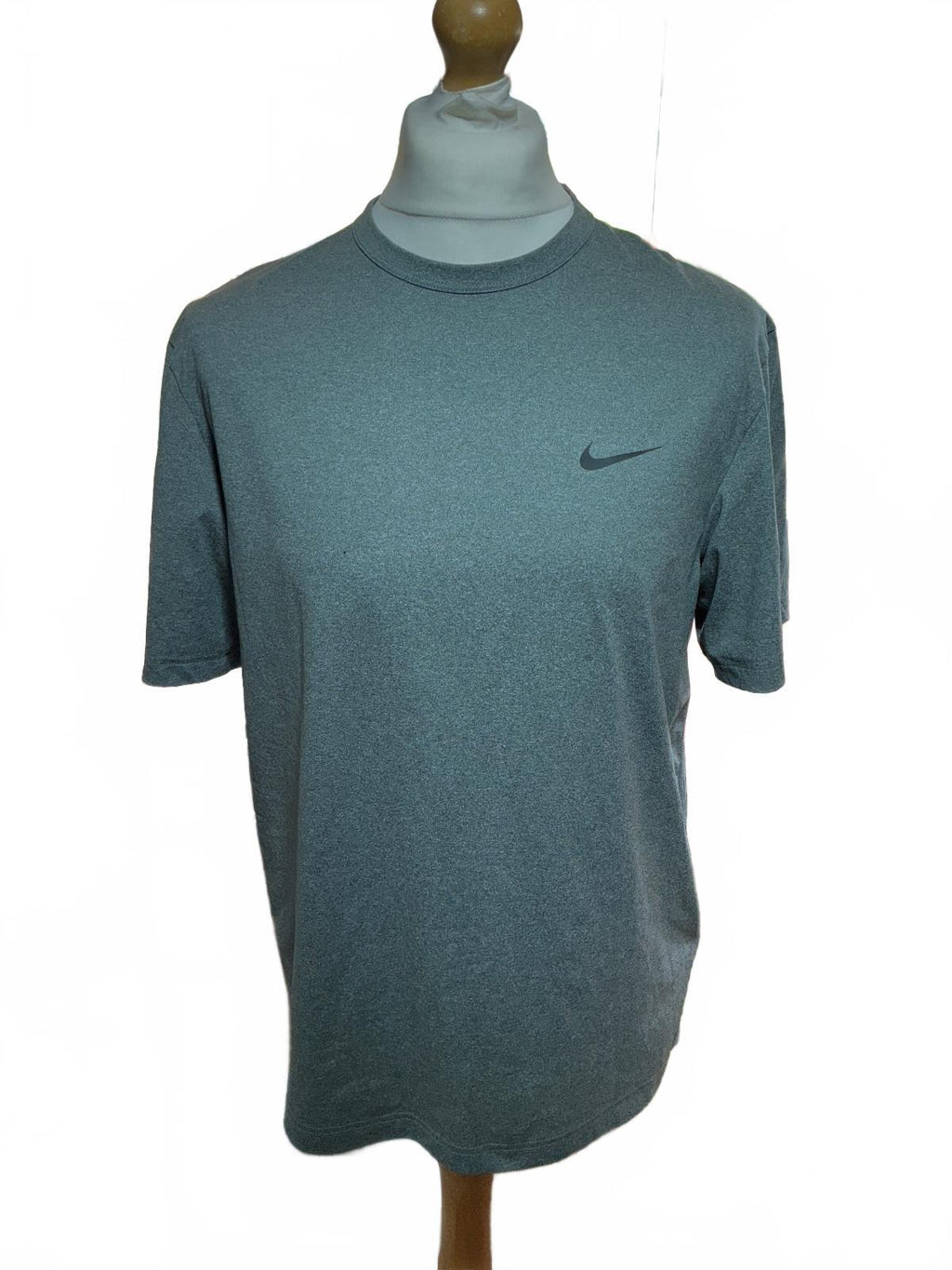 Nike Hyverse Drifit Grey Short Sleeve T-Shirt Size Regular M Casual Activewear