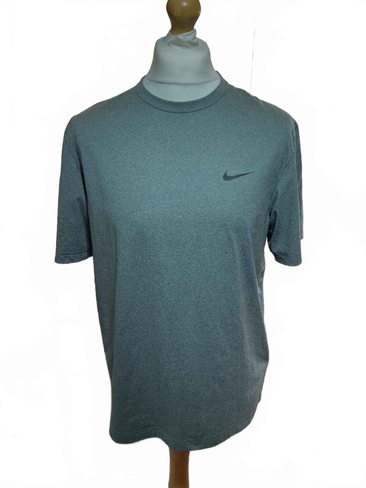 Nike Hyverse Drifit Grey Short Sleeve T-Shirt Size Regular M Casual Activewear