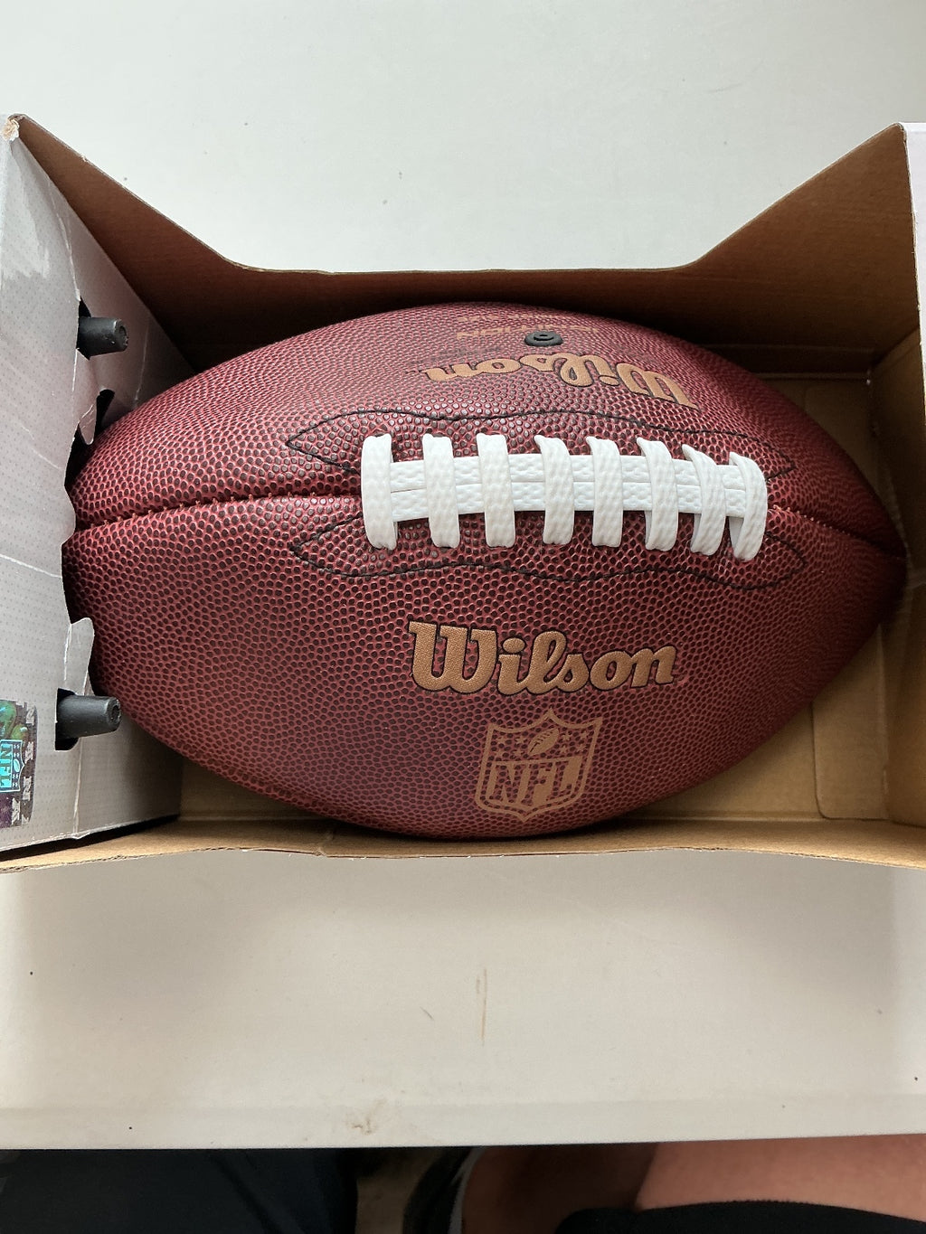 Wilson NFL Ignition Junior Size 9 & Up Football
