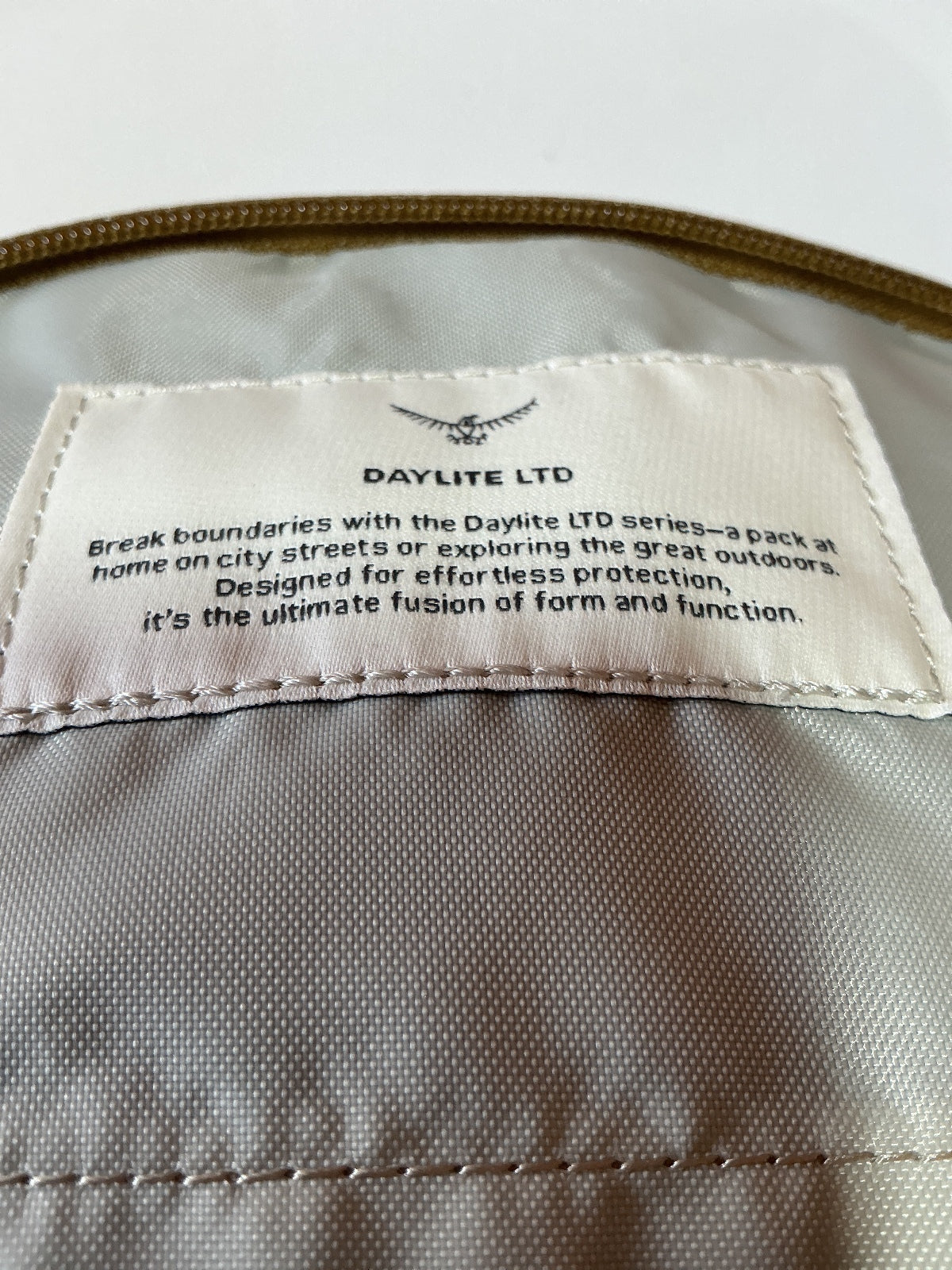 *NEW* Osprey Daylite LTD Brown Backpack 20L Lightweight Hiking Bag