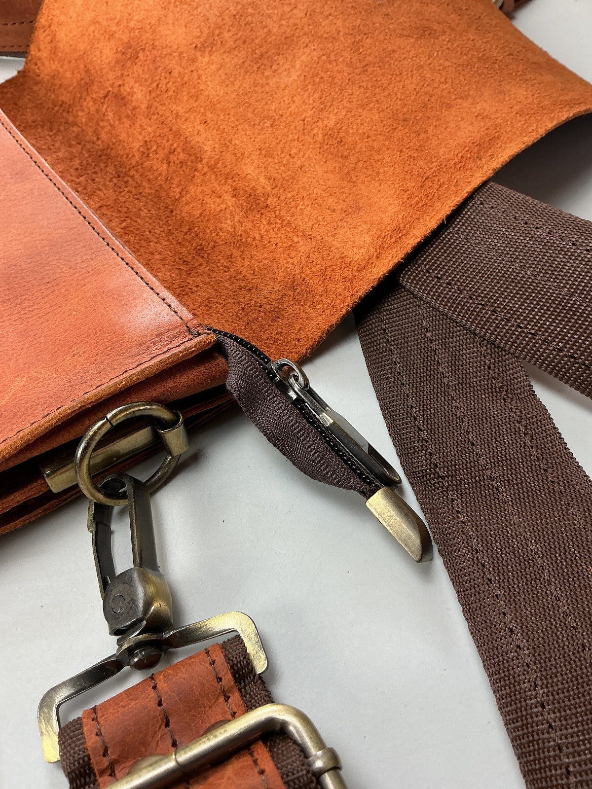 Oxford Chariot Luxury Bespoke Leather Messenger Bag Brown Vintage Patina