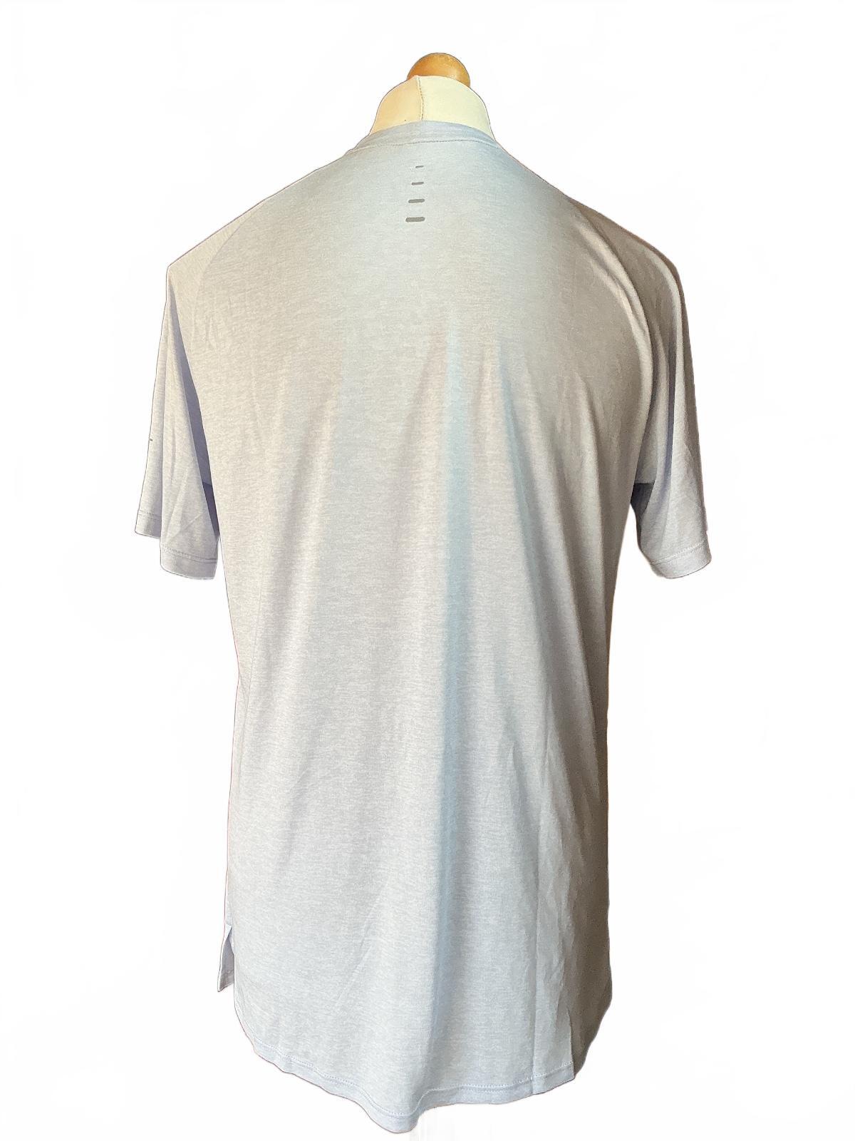 Nike Stride Dri-FIT ADV Running T-Shirt Light Blue Medium M