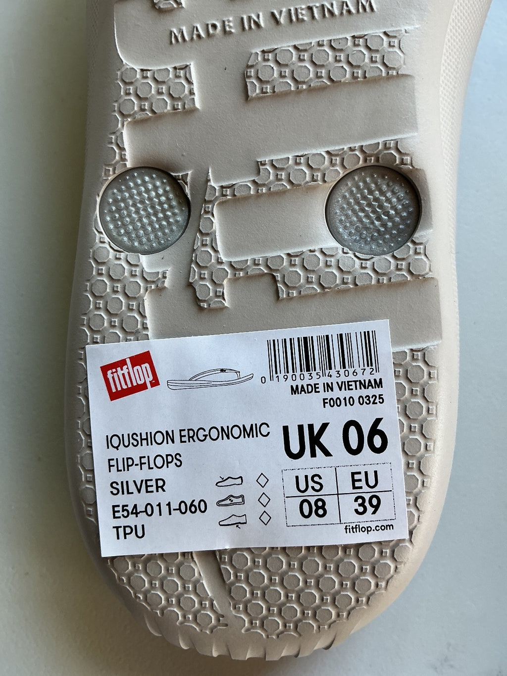 FitFlop Silver Cushion Ergonomic Flip Flops UK Size 6 Comfortable Sandals