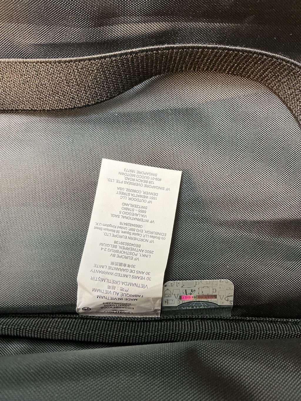 Eastpak Tranverz M Large Black Wheeled Travel Suitcase Luggage