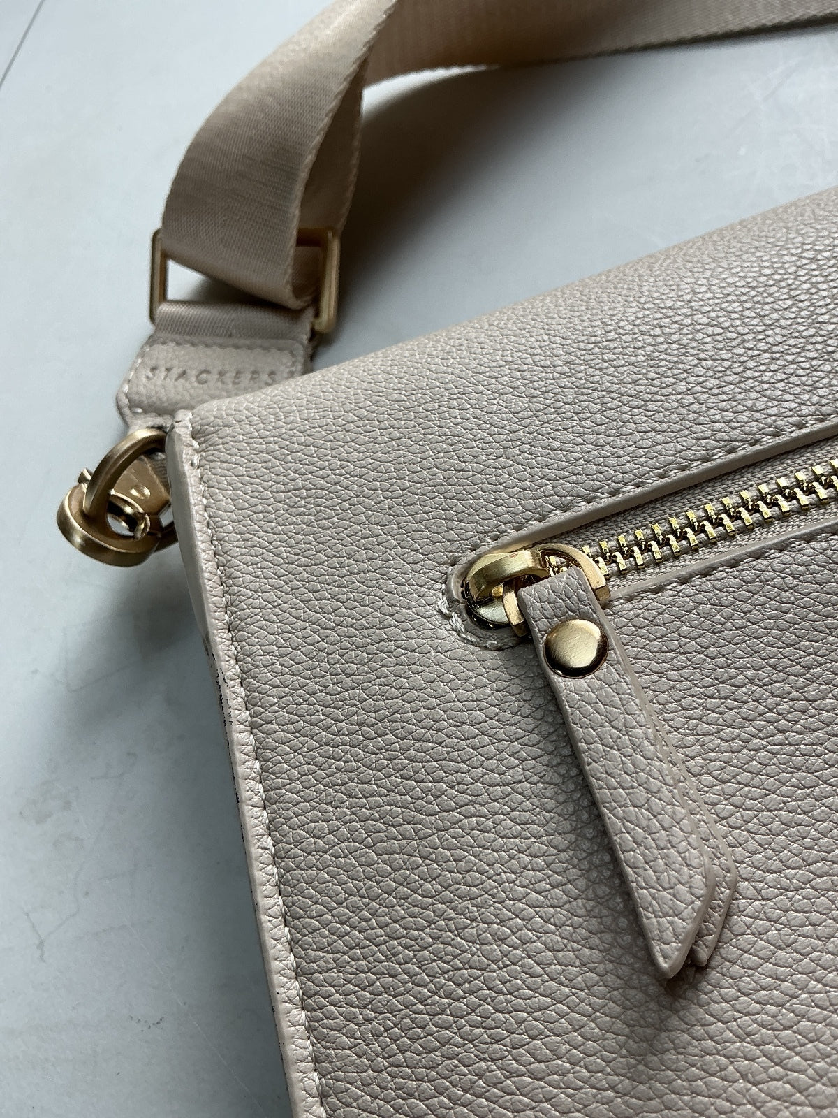 Preloved Stackers Beige Large Laptop Crossbody Bag