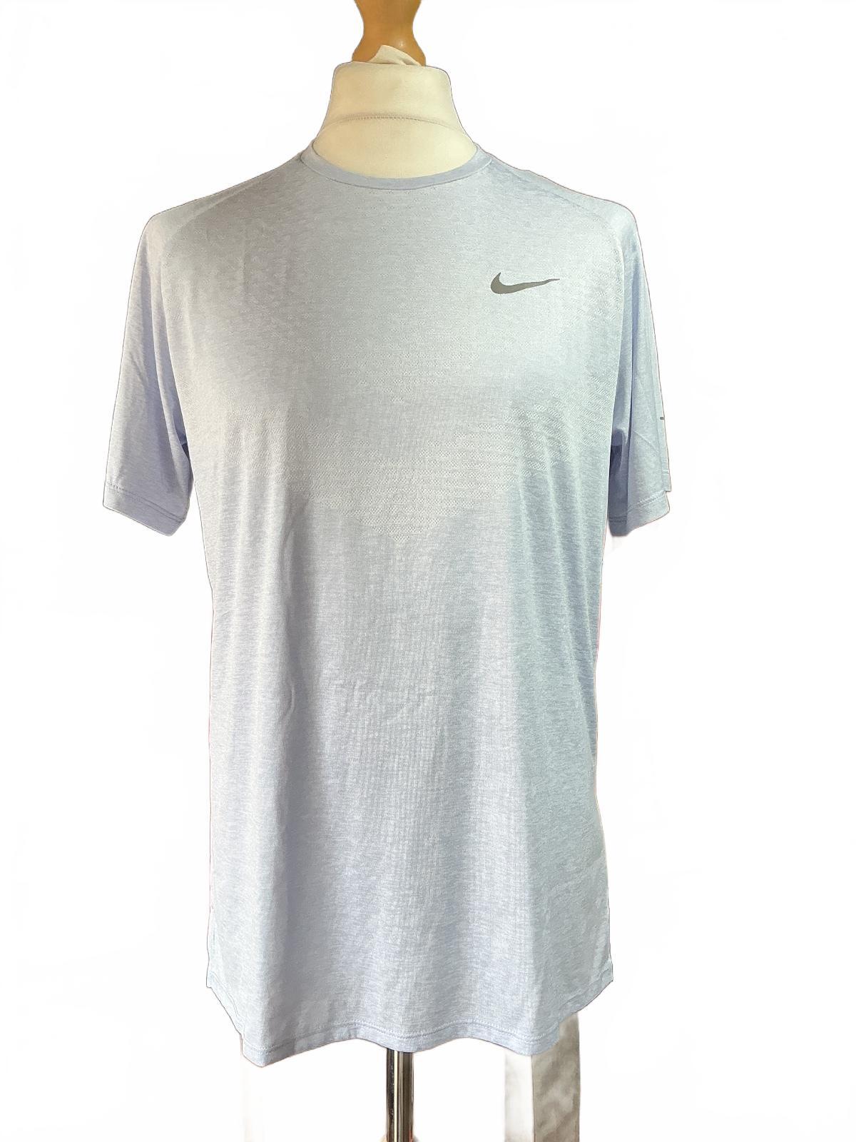 Nike Stride Dri-FIT ADV Running T-Shirt Light Blue Medium M