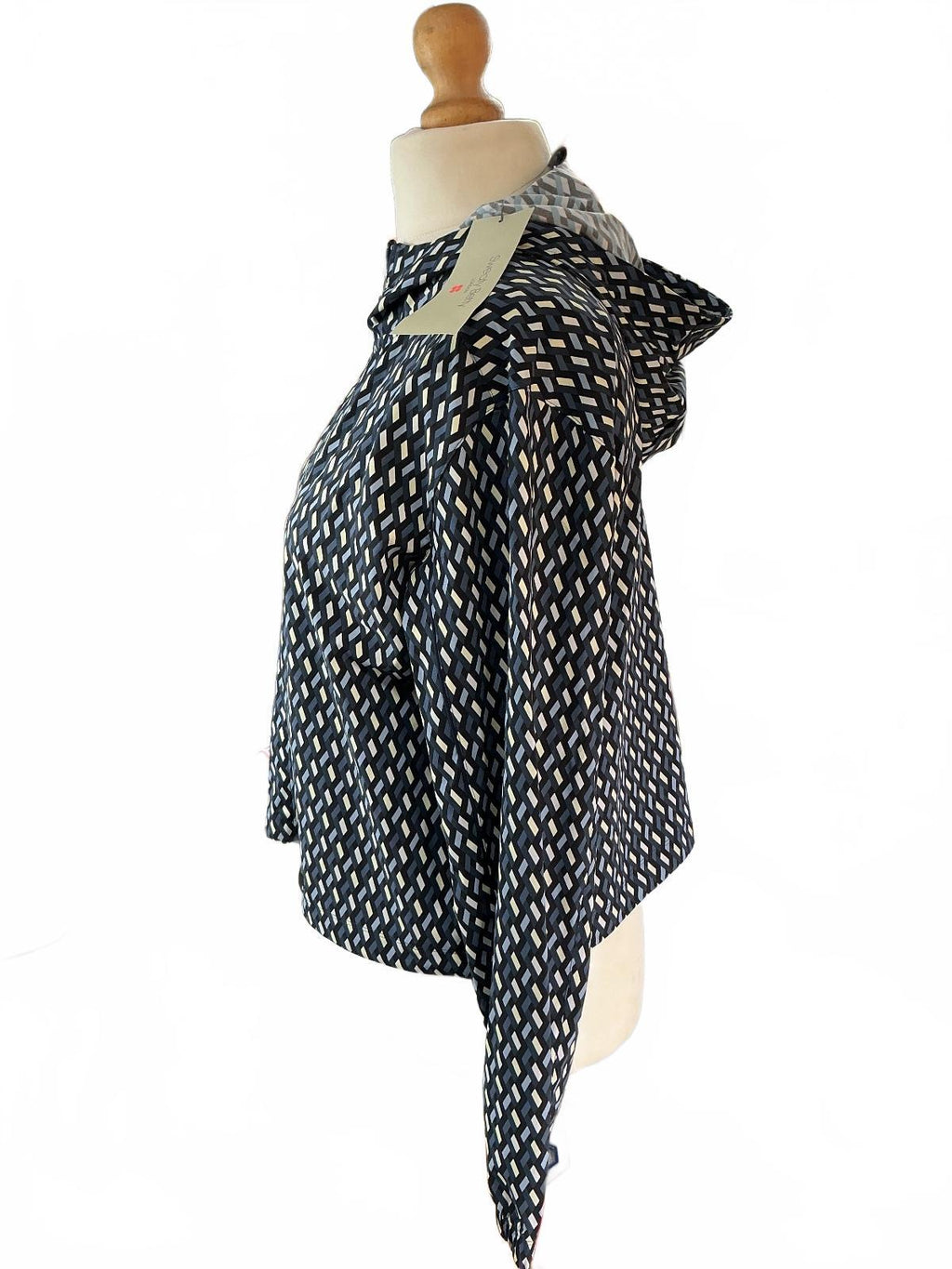 Sweaty Betty Explorer Cropped Zip Up Jacket Women S Blue Geo Print Ultra Light