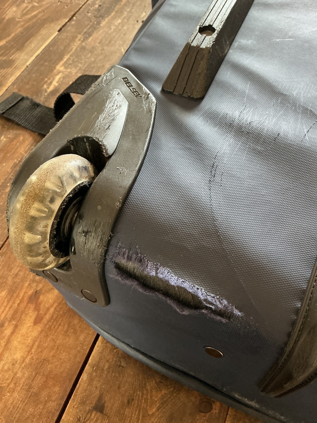 Delsey Large Navy Blue Wheeled Travel Bag with Multiple Handles XL
