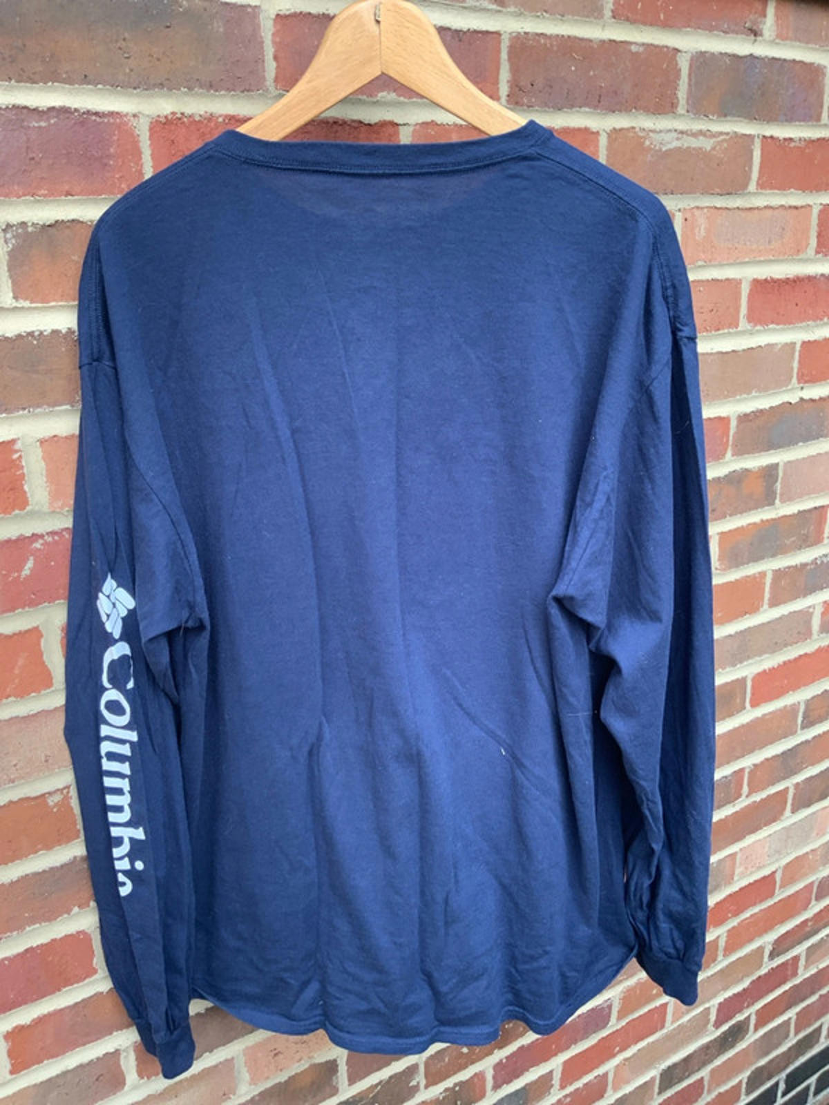 Columbia Sportswear Co. Men's XL Navy Blue Long Sleeve T-Shirt Portland