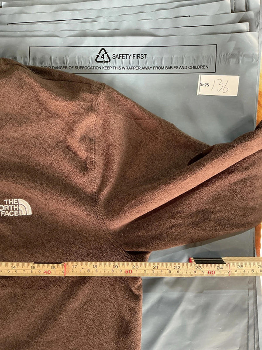 The North Face Men's Brown Fleece Pullover Medium