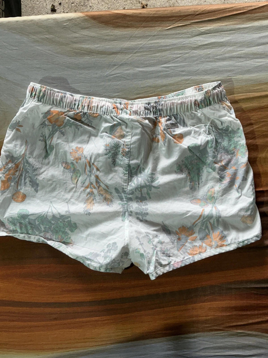 Columbia cotton shorts large