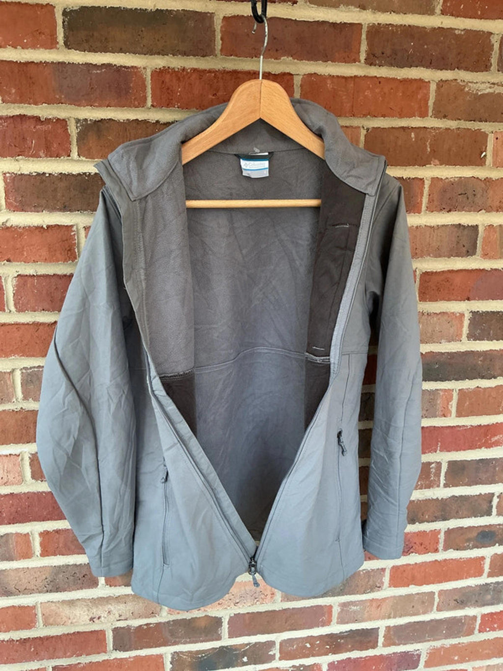 Columbia Men's Grey Softshell Jacket Size S