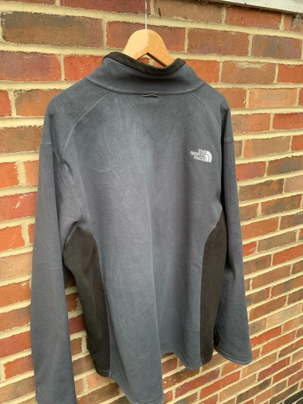 The North Face Men's Grey Fleece Jacket Size XXLarge Warm Outdoor Layer