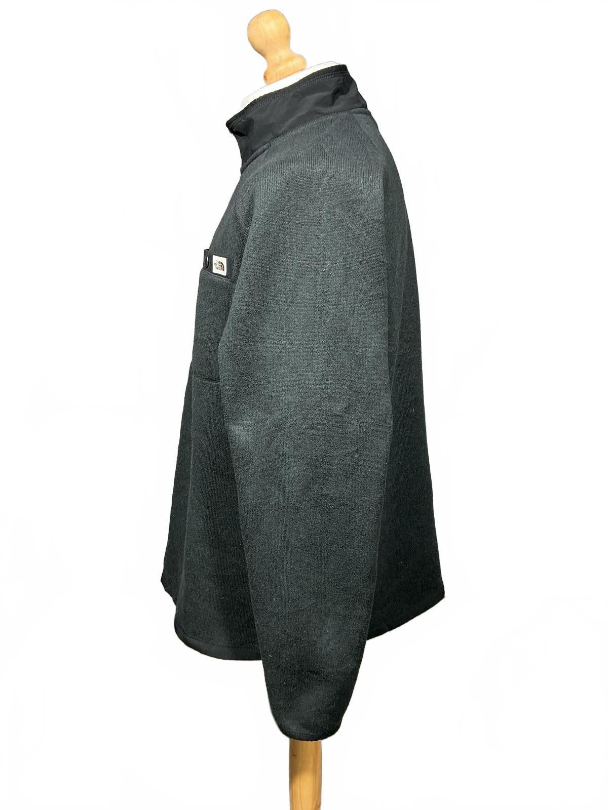 The North Face Men's Grey Fleece Jacket Half Zip