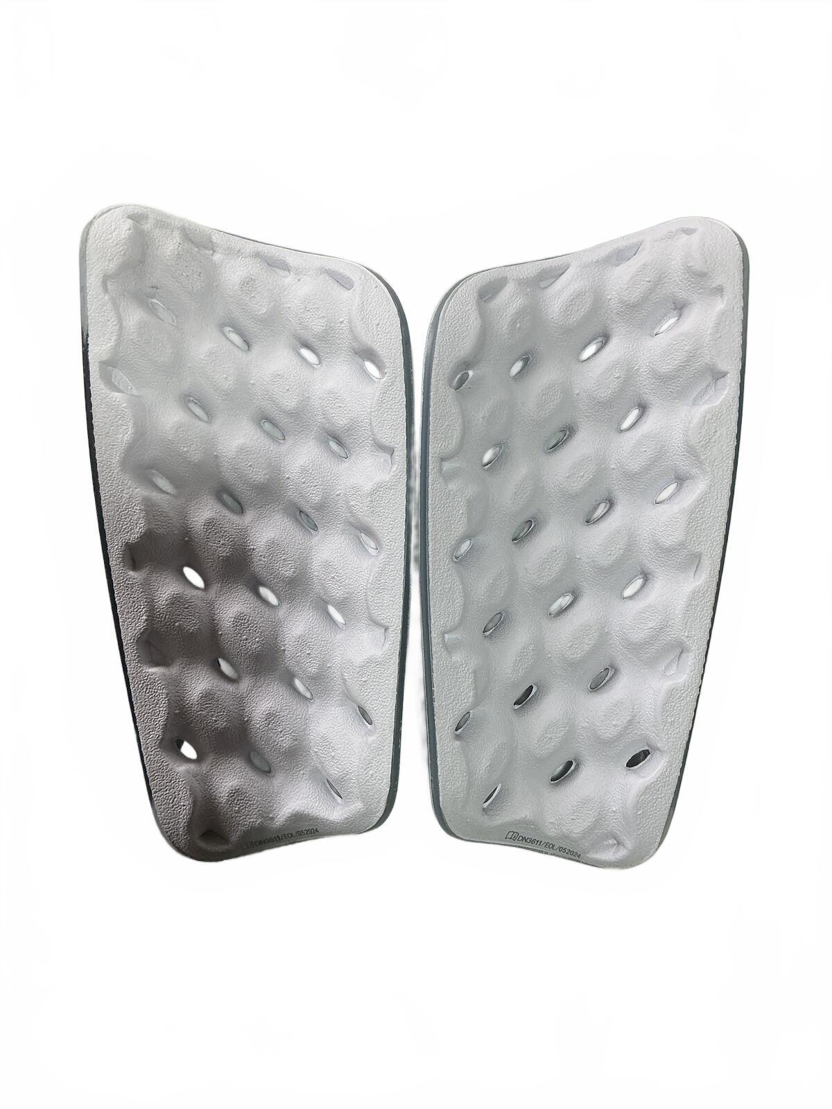 Nike Mercurial Lite Football Shin Guards with Carry Bag