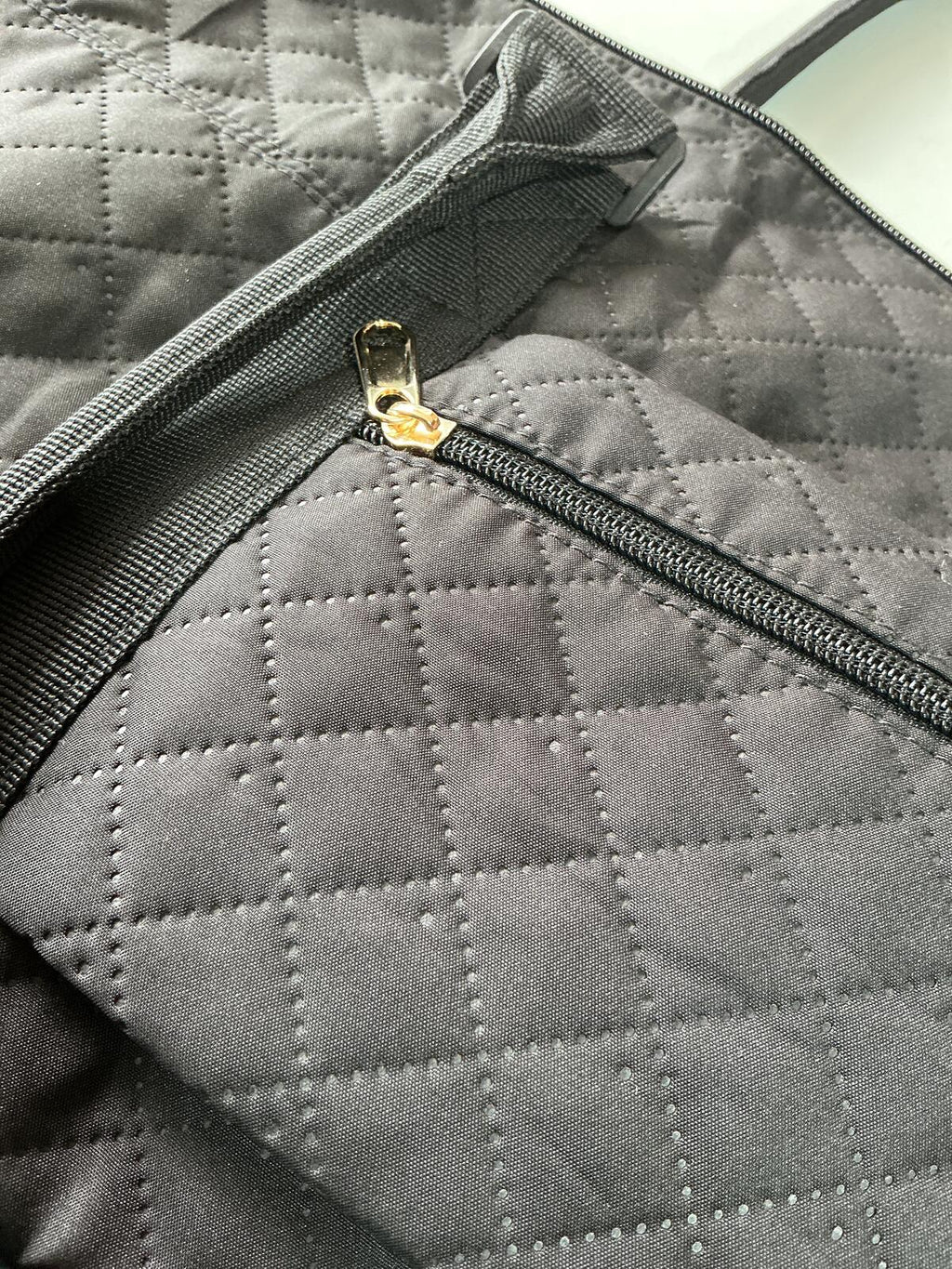 Hotor Large Black Quilted Travel Duffel Bag with Pouch
