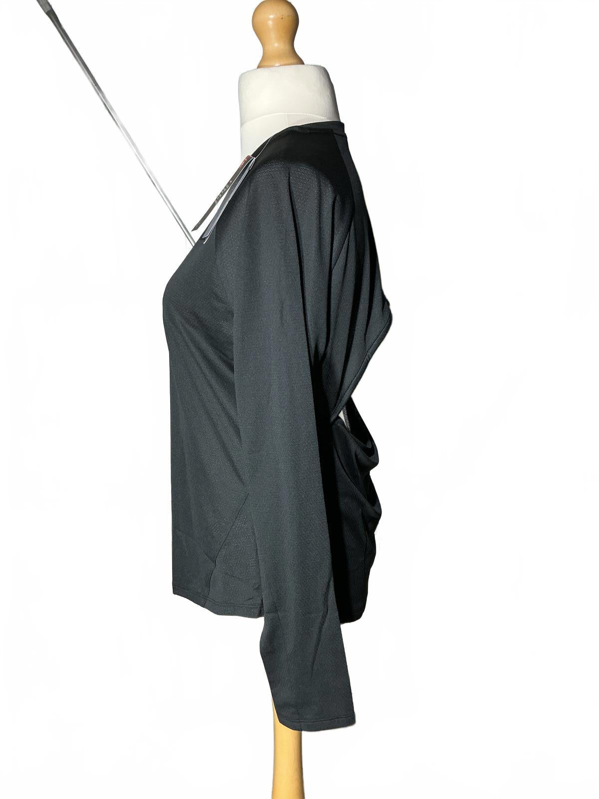 *NEW* Under Armour XL Women's Long Sleeve Black Run Athletic Top with Open Back