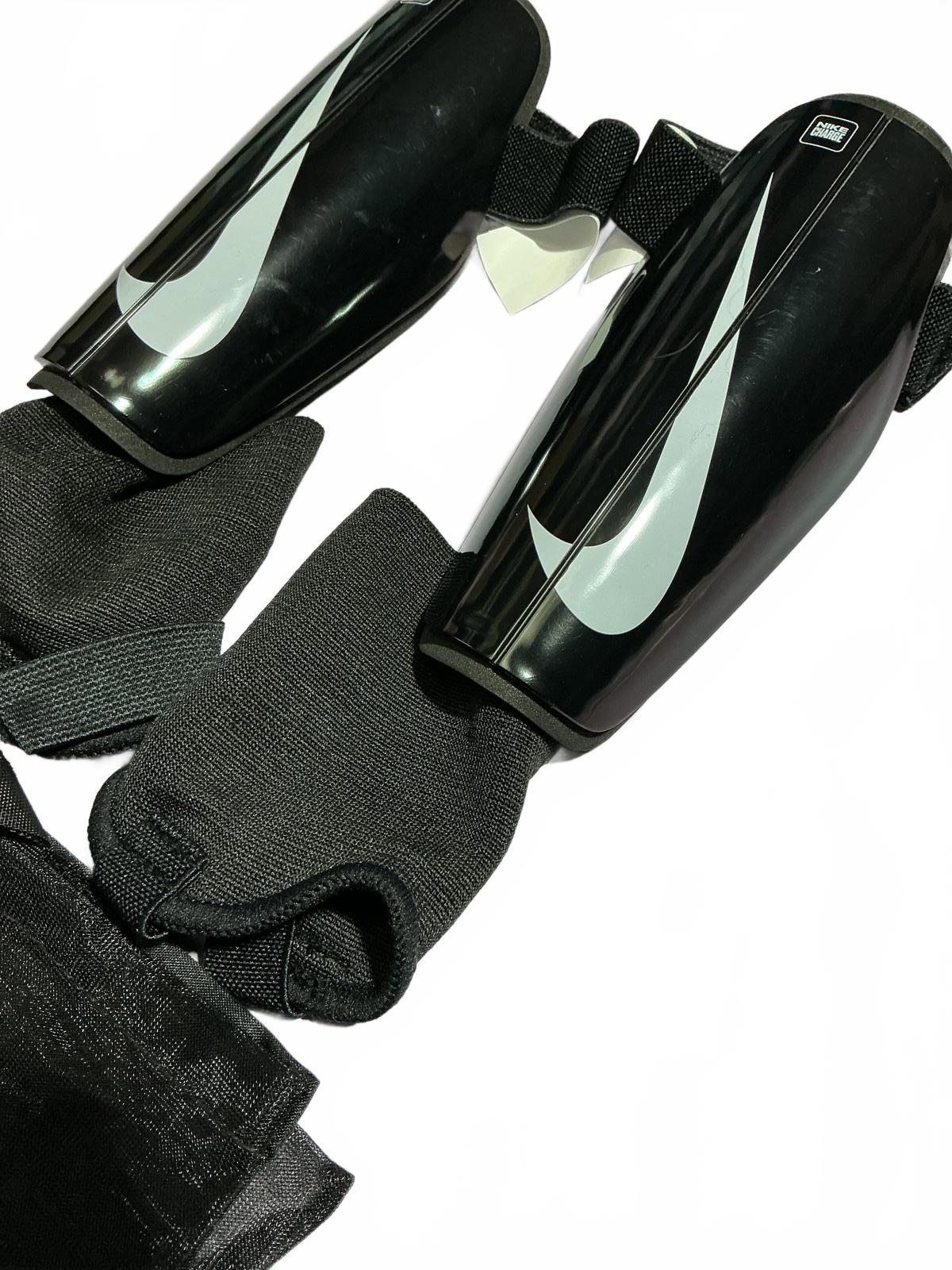 Nike Charge Football/Soccer Shin Guards Youth Medium