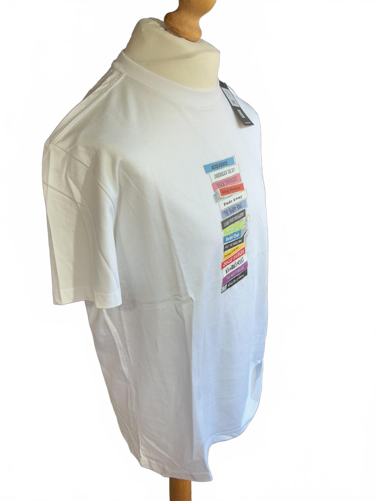 Weekend Offender White T-Shirt Size L Graphic Print Casual Wear