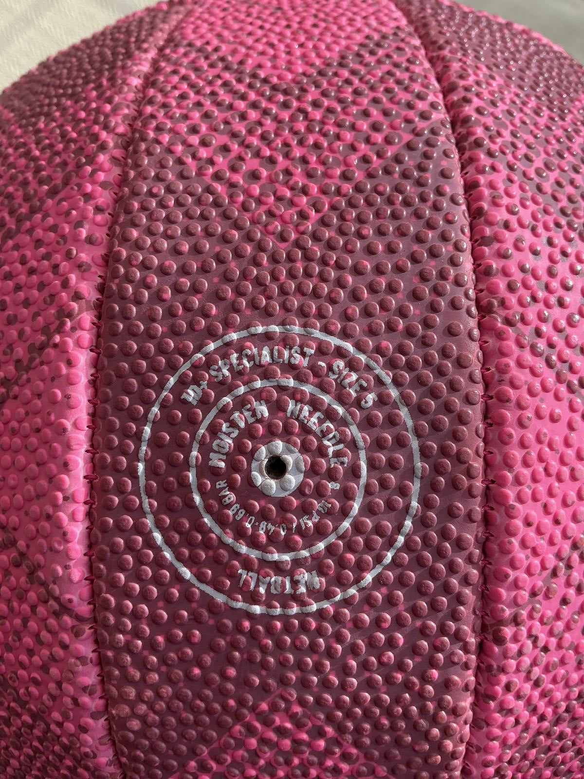 Mitre Attack Netball Size 5 and Oasis size 4