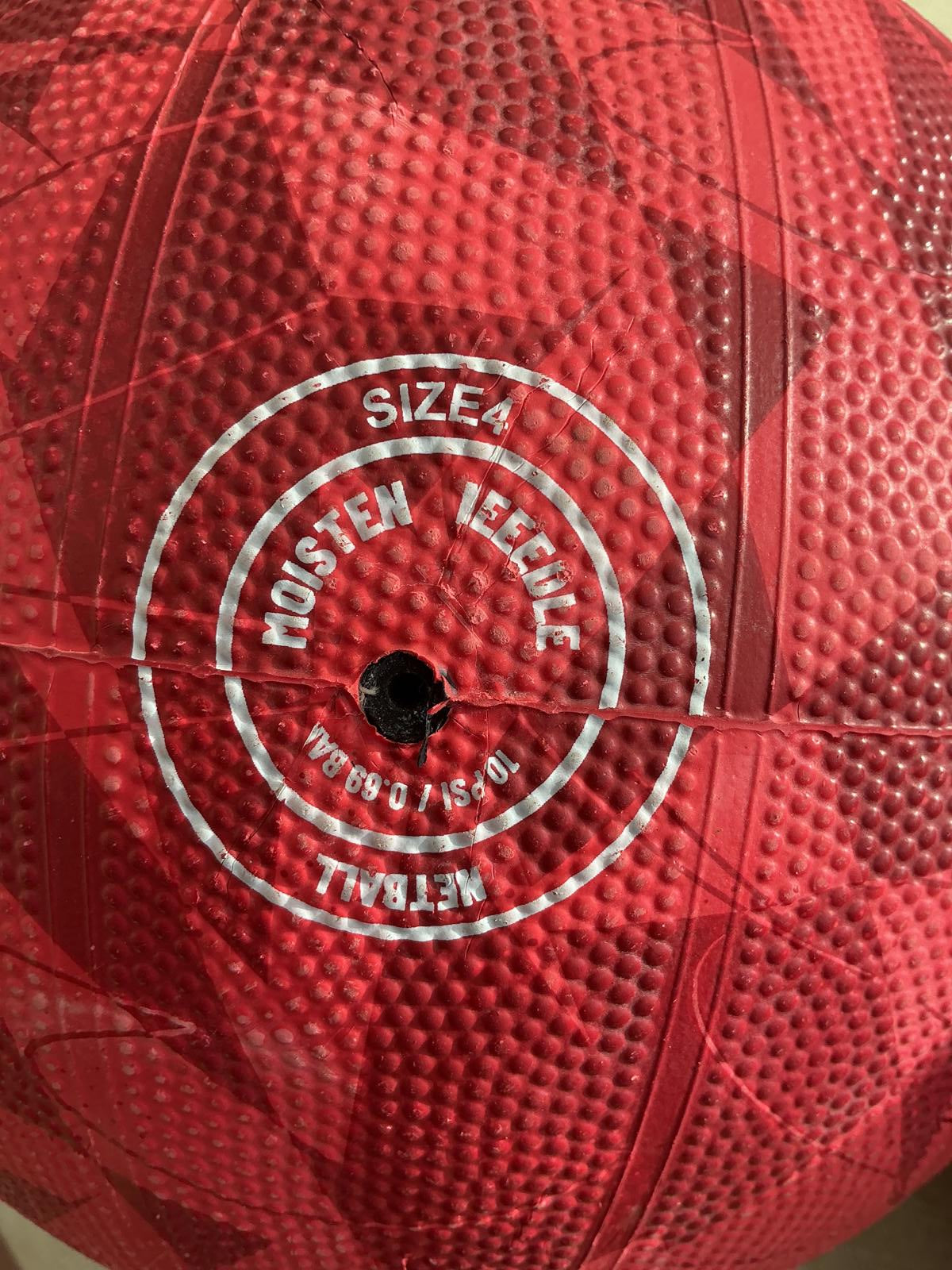 Mitre Attack Netball Size 5 and Oasis size 4