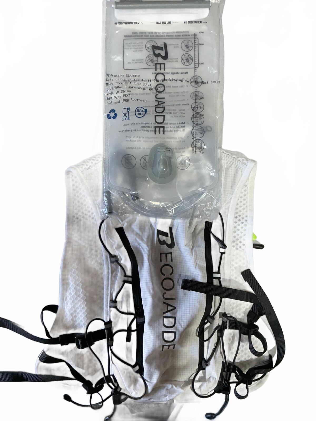BECOJADDE Hydration Running Vest Backpack with Bladder One Size