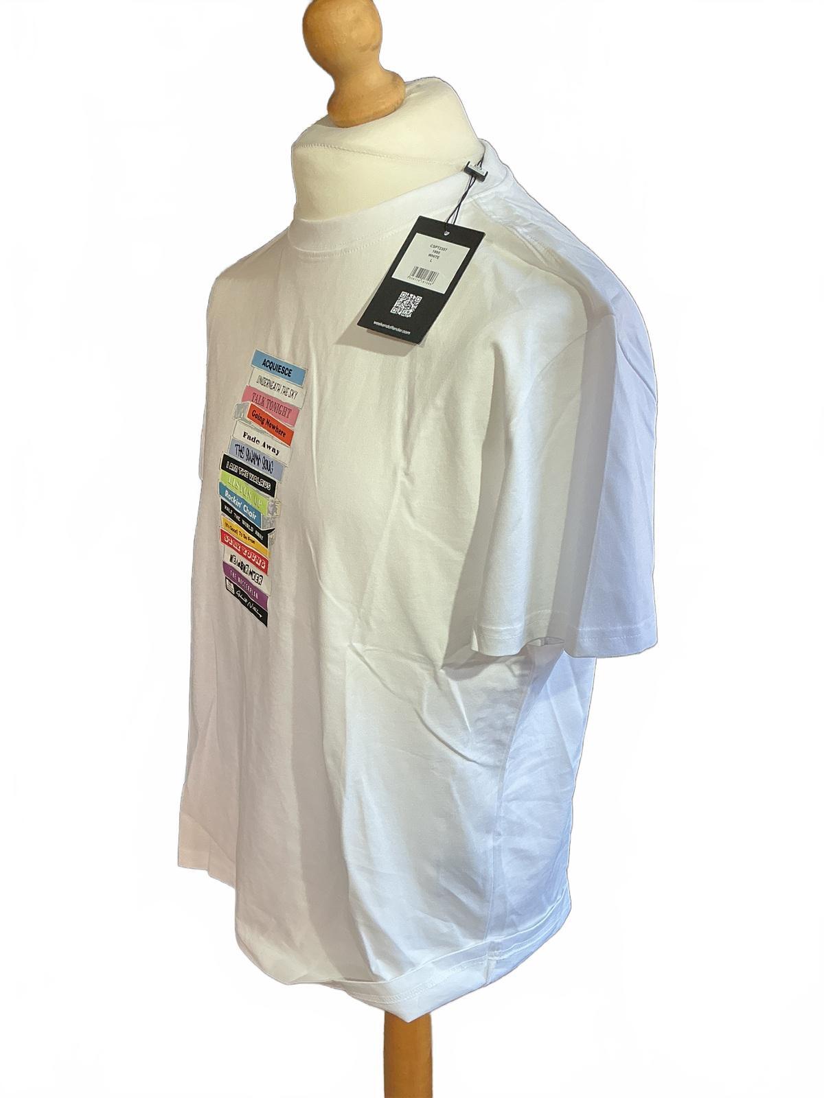 Weekend Offender White T-Shirt Size L Graphic Print Casual Wear