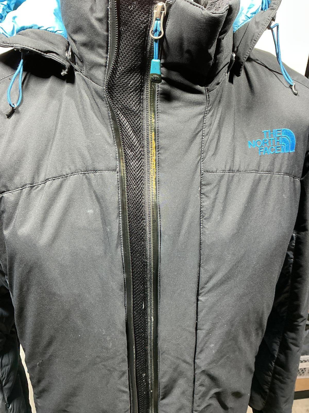 The North Face Men's Black Puffer Jacket with Hood