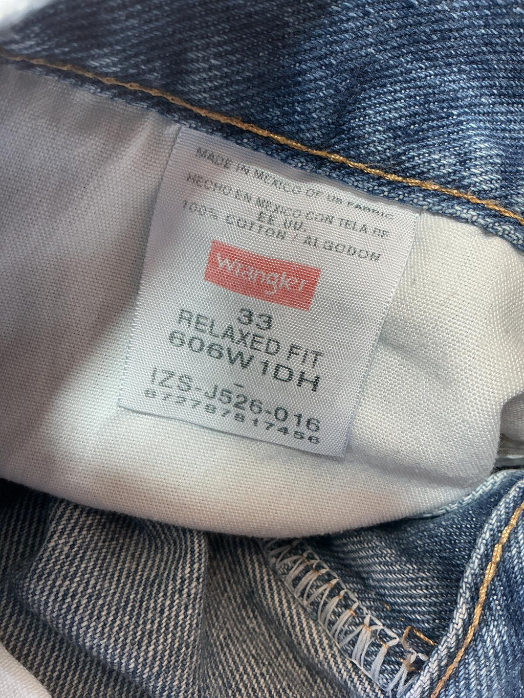 Wrangler Denim Shorts Classic Blue Size Waist 33 in. Comfortable Fit
