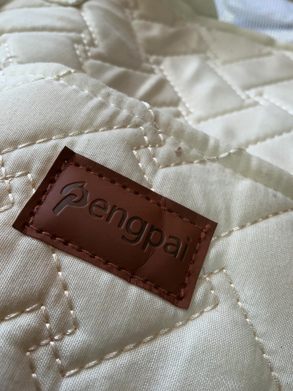 Pengpai Cream Quilted Pet Carrier Bag with Shoulder Strap Size Medium