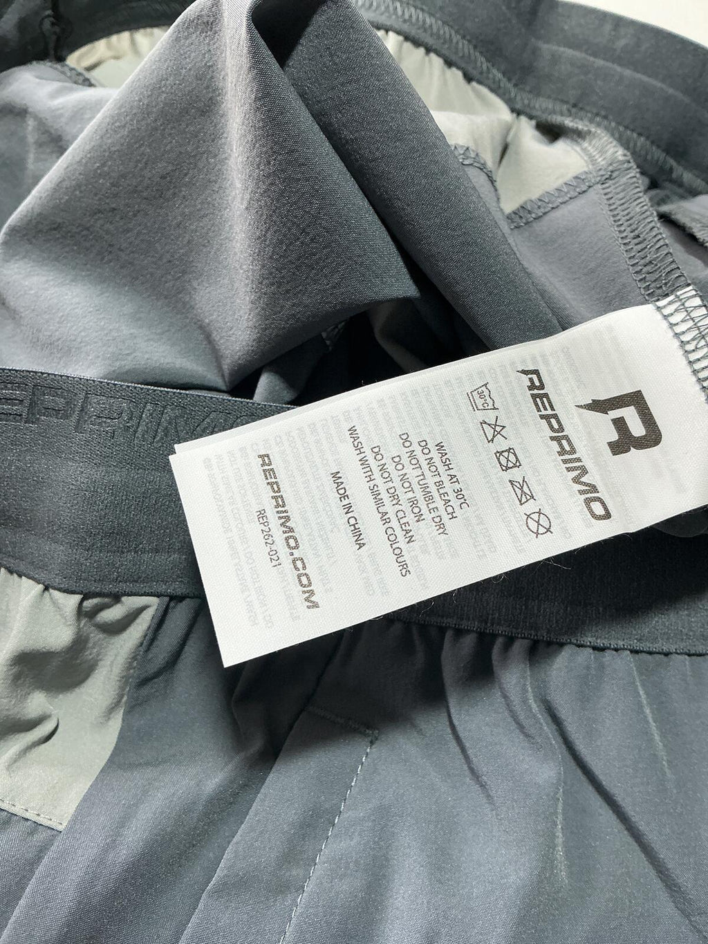 Reprimo Men's Grey Sports Shorts Flight Series Size Large Comfortable Athletic