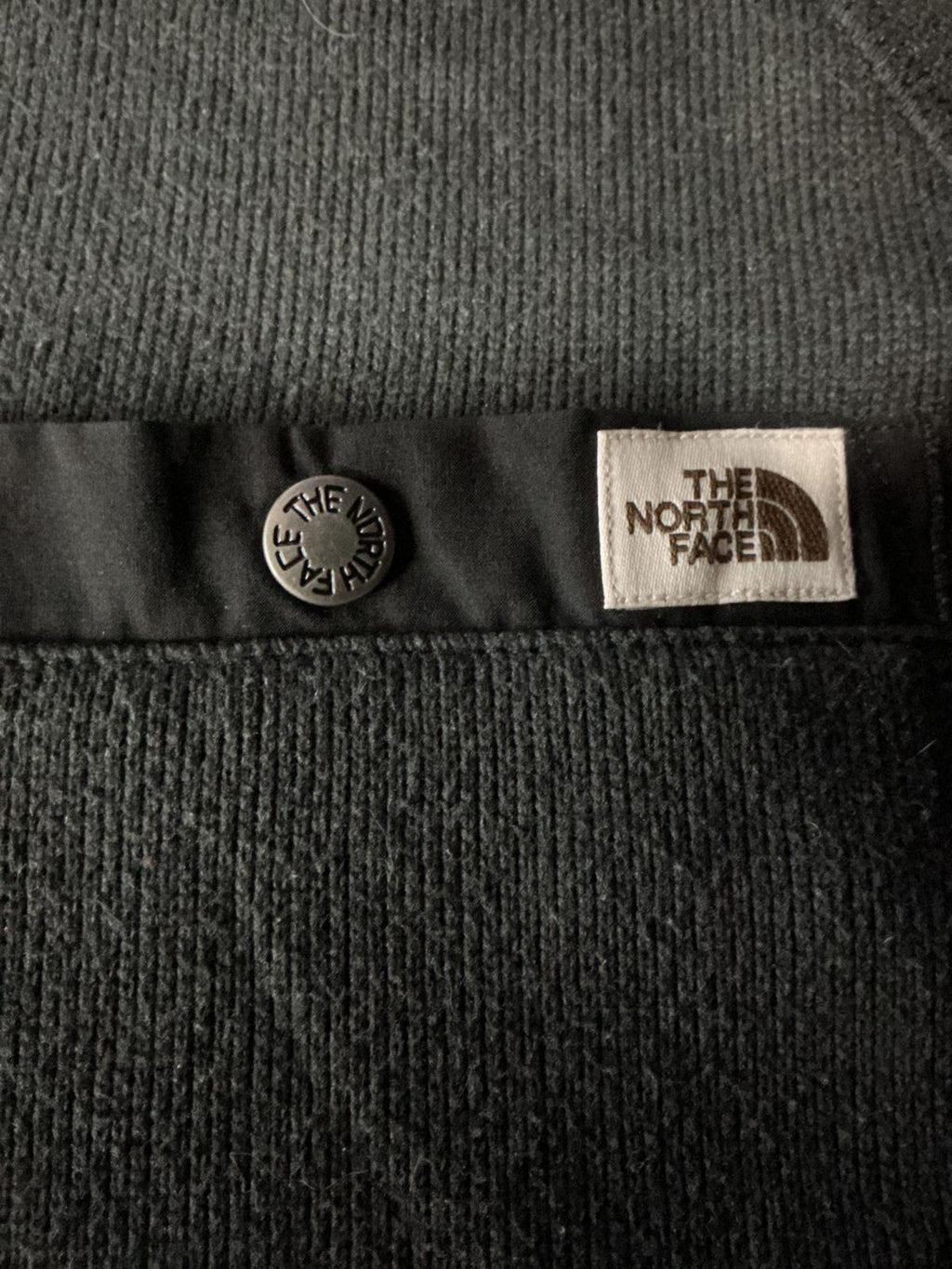 The North Face Men's Grey Fleece Jacket Half Zip