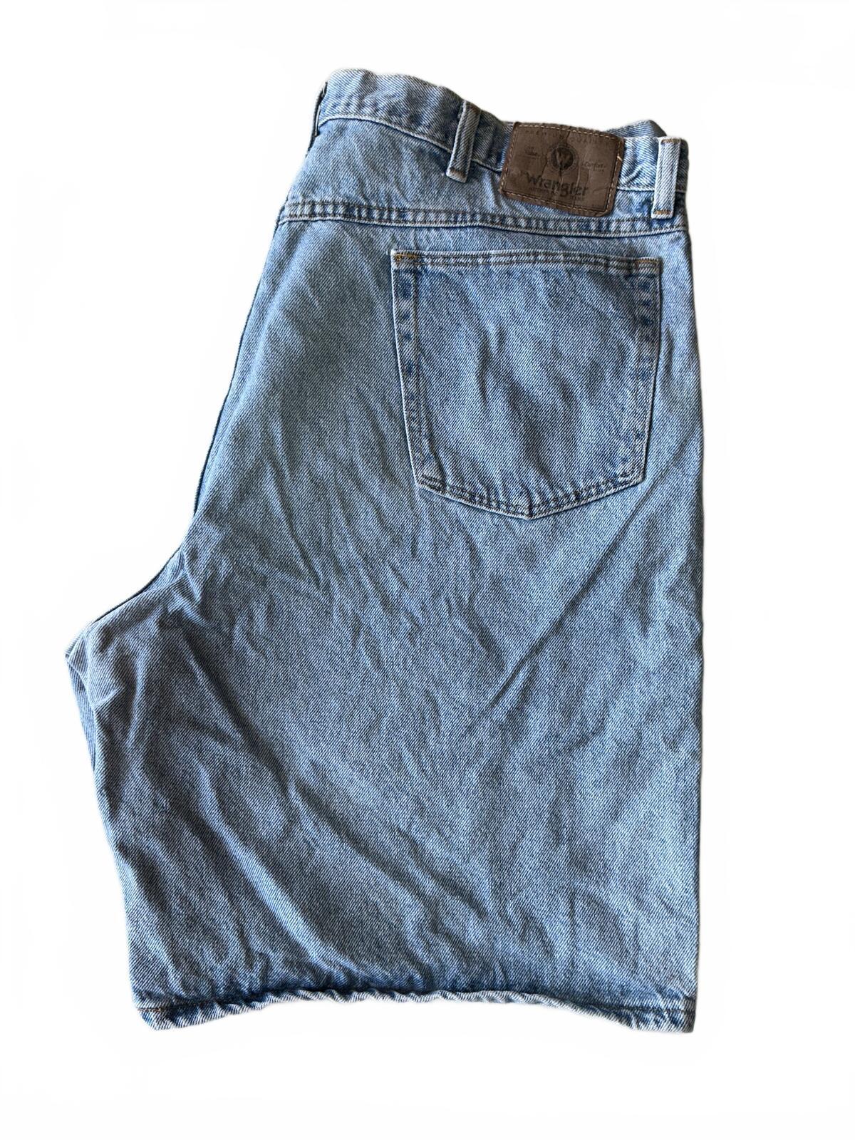 Wrangler Light Blue Denim Shorts Casual Summer Wear Size Waist 36in.