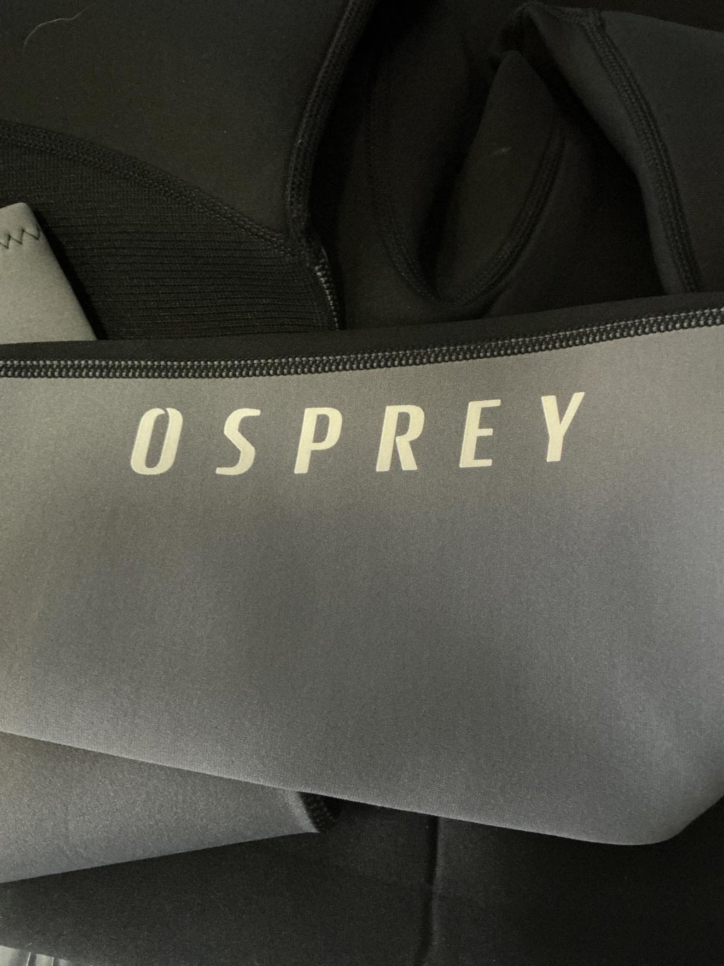 Osprey Rey Black and Grey Wetsuit Size Large