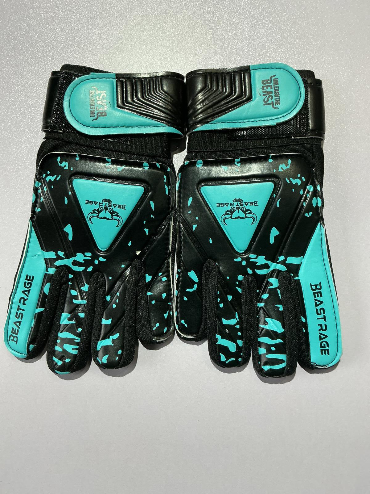 Beast Rage Goalie Gloves Size 3