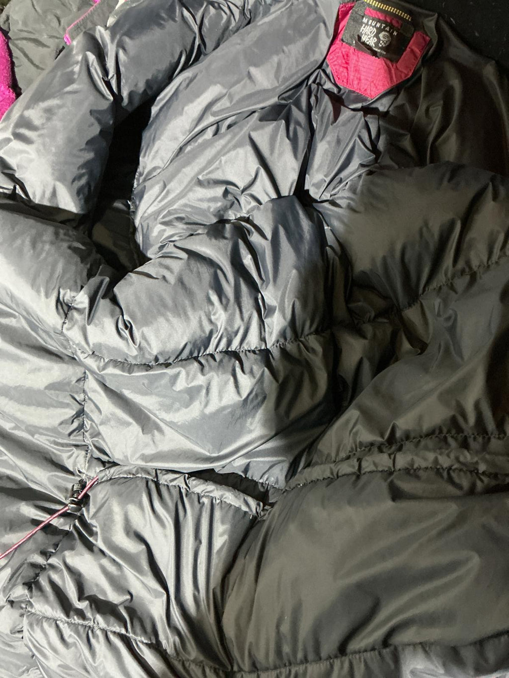 Mountain Hardwear Men's Down Insulated Puffer Jacket Burgundy and Grey Hooded