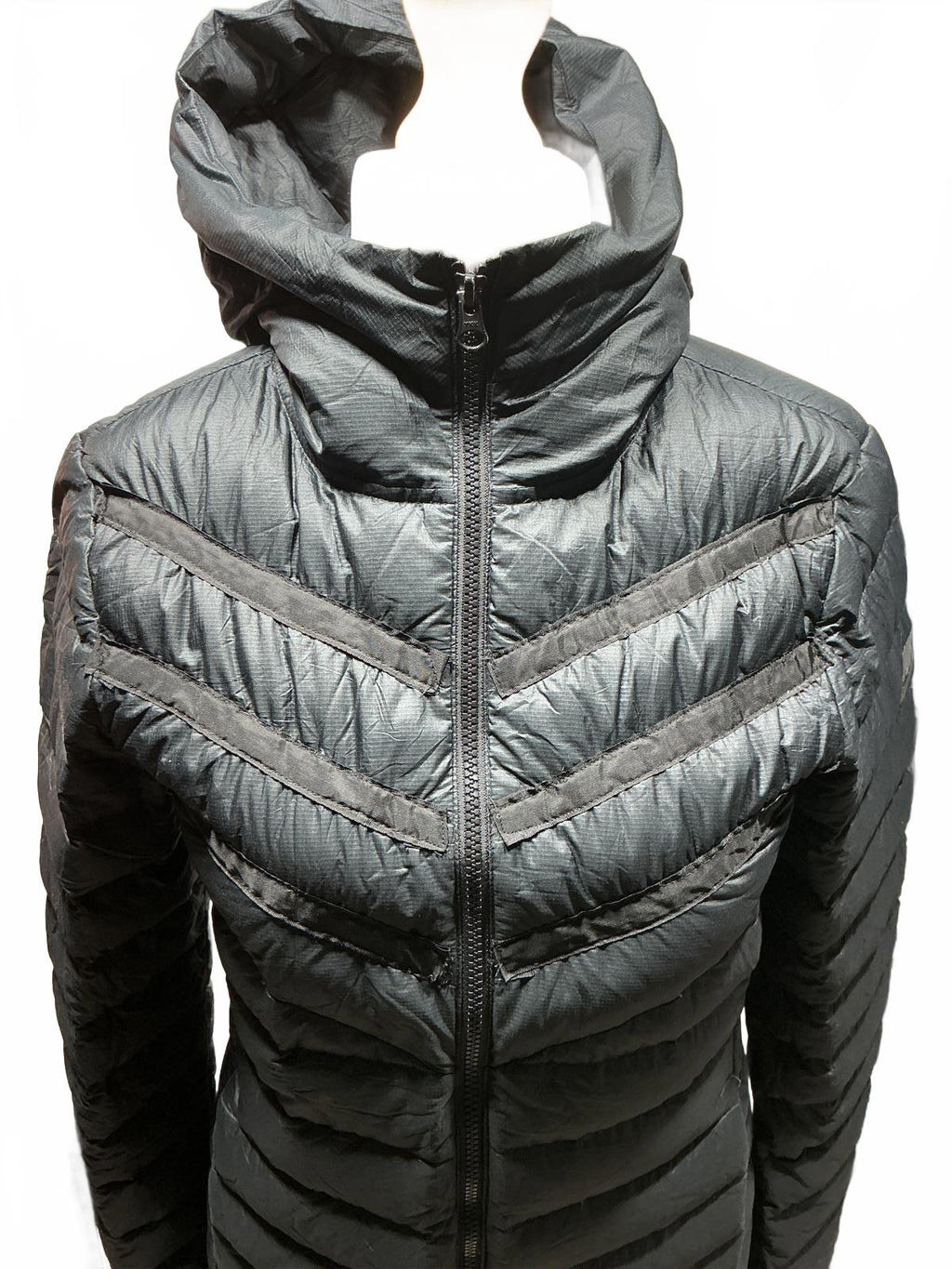 Nike Black Puffer Coat with Hood Size Regular 6 Stylish Winter Outerwear