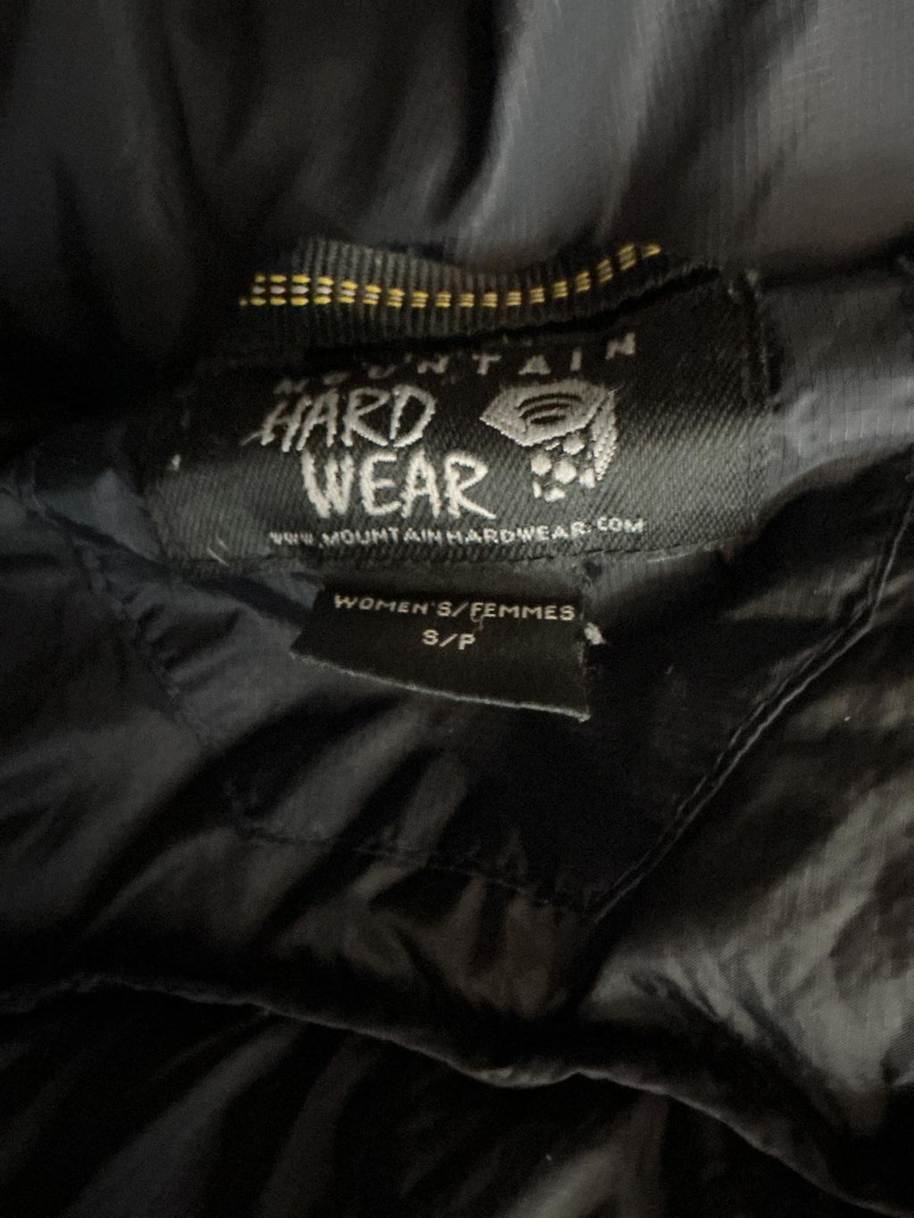 Mountain Hardwear Men's Puffer Jacket High Collar Zipper Pockets Size M Black -