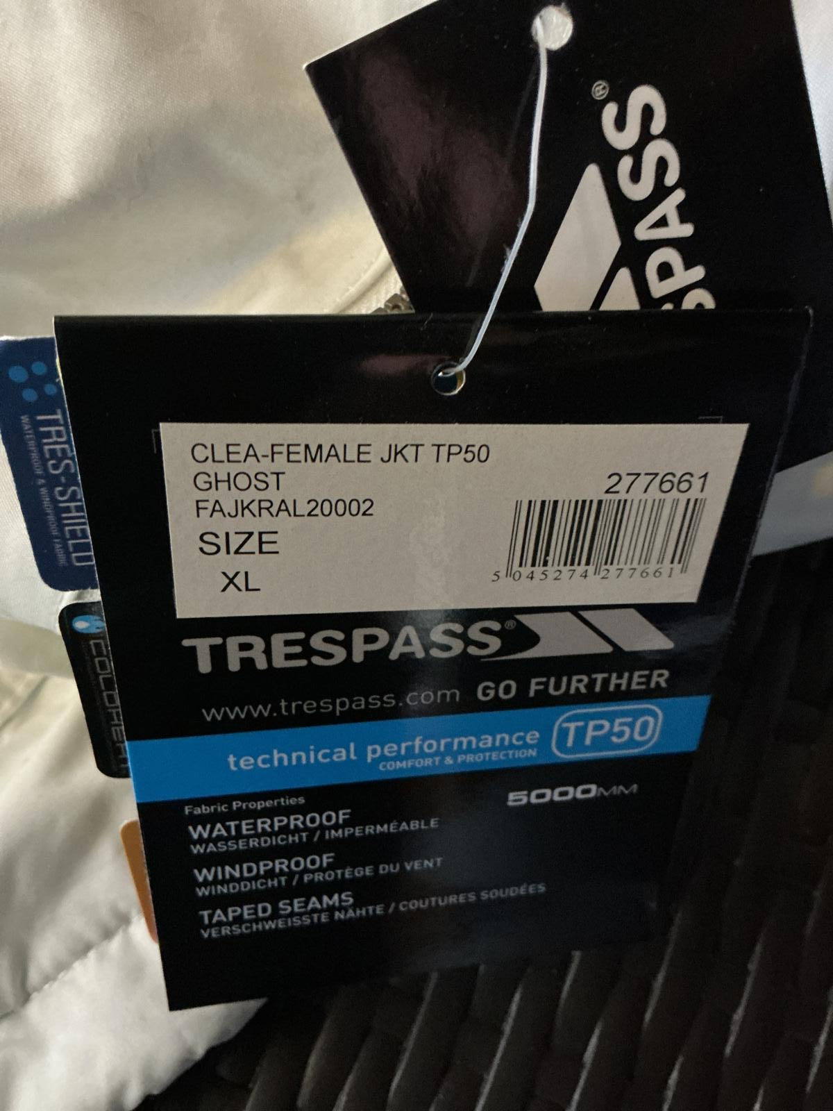 Trespass Women's White Winter Parka Coat Size Regular 16