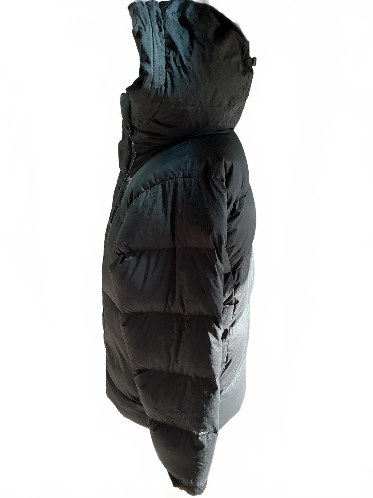 The North Face Men's Black Puffer Jacket with Hood