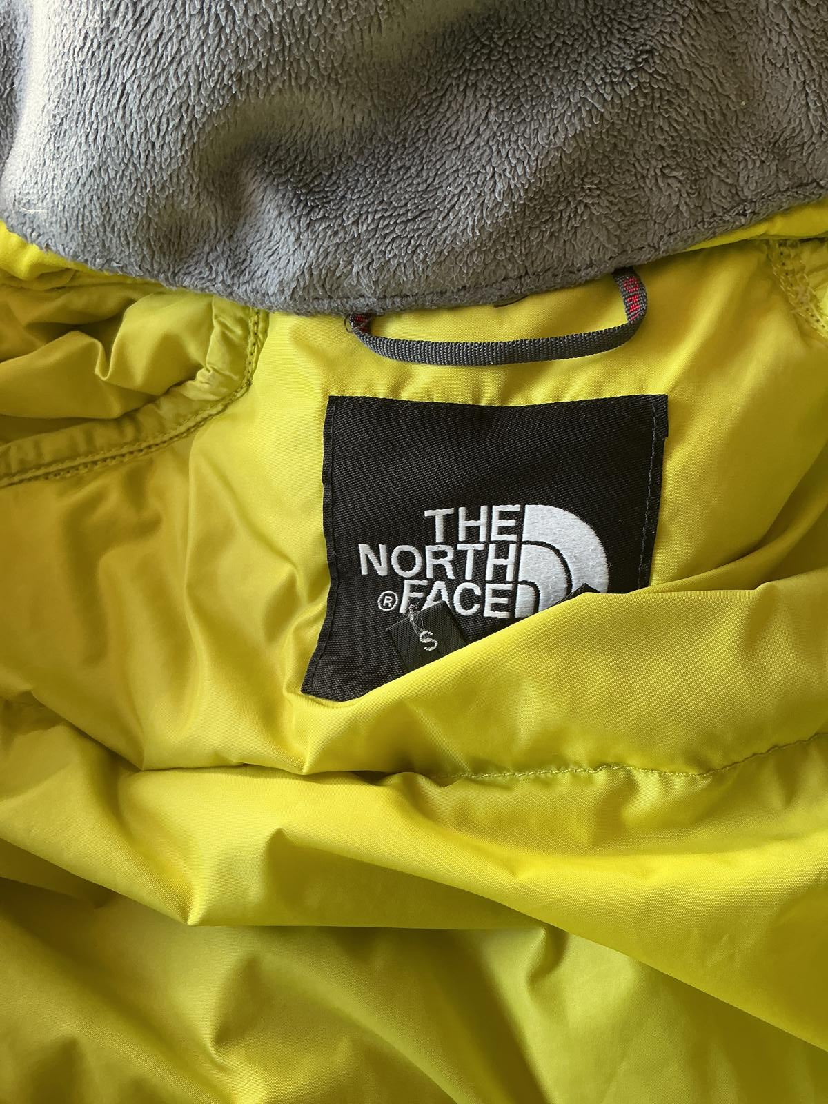 The North Face Men's Puffer Jacket in Green