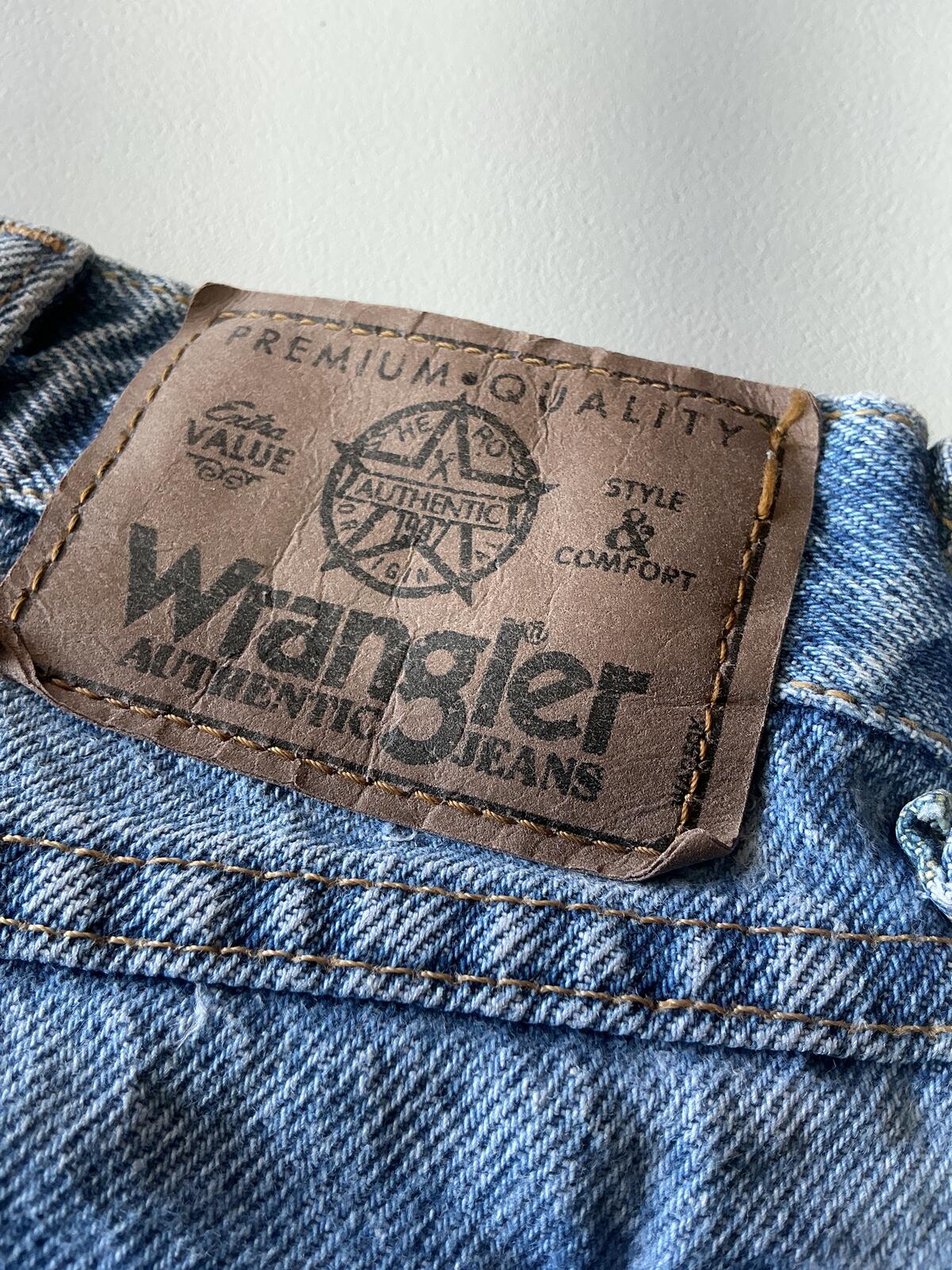 Wrangler Authentic Jeans Classic Blue Denim Shorts Size Waist 34 in.