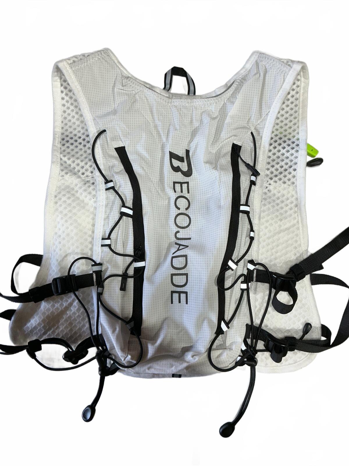 BECOJADDE Hydration Running Vest Backpack with Bladder One Size